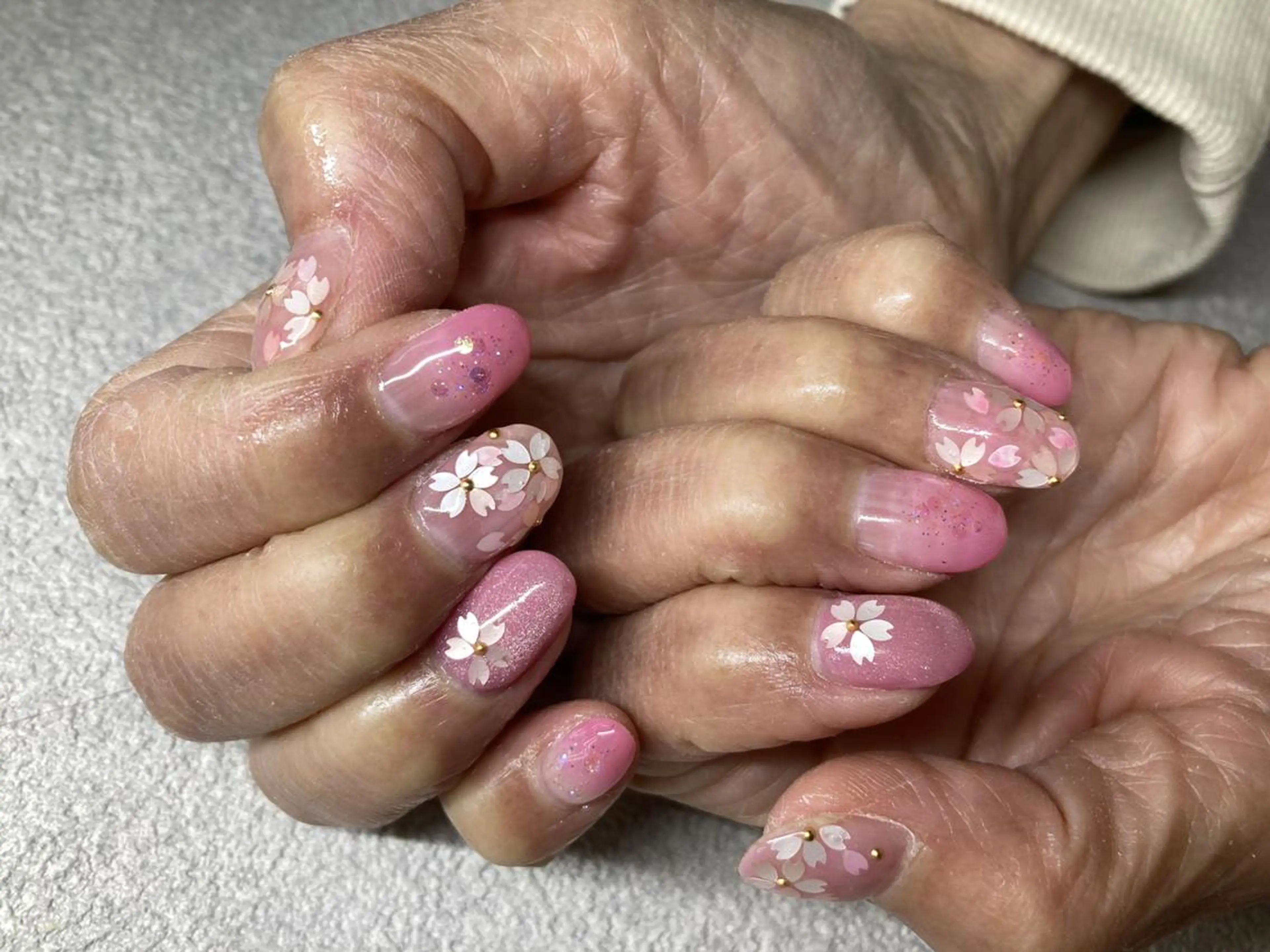 ネイル ハンドネイル ラックス セカンドのネイルデザイン