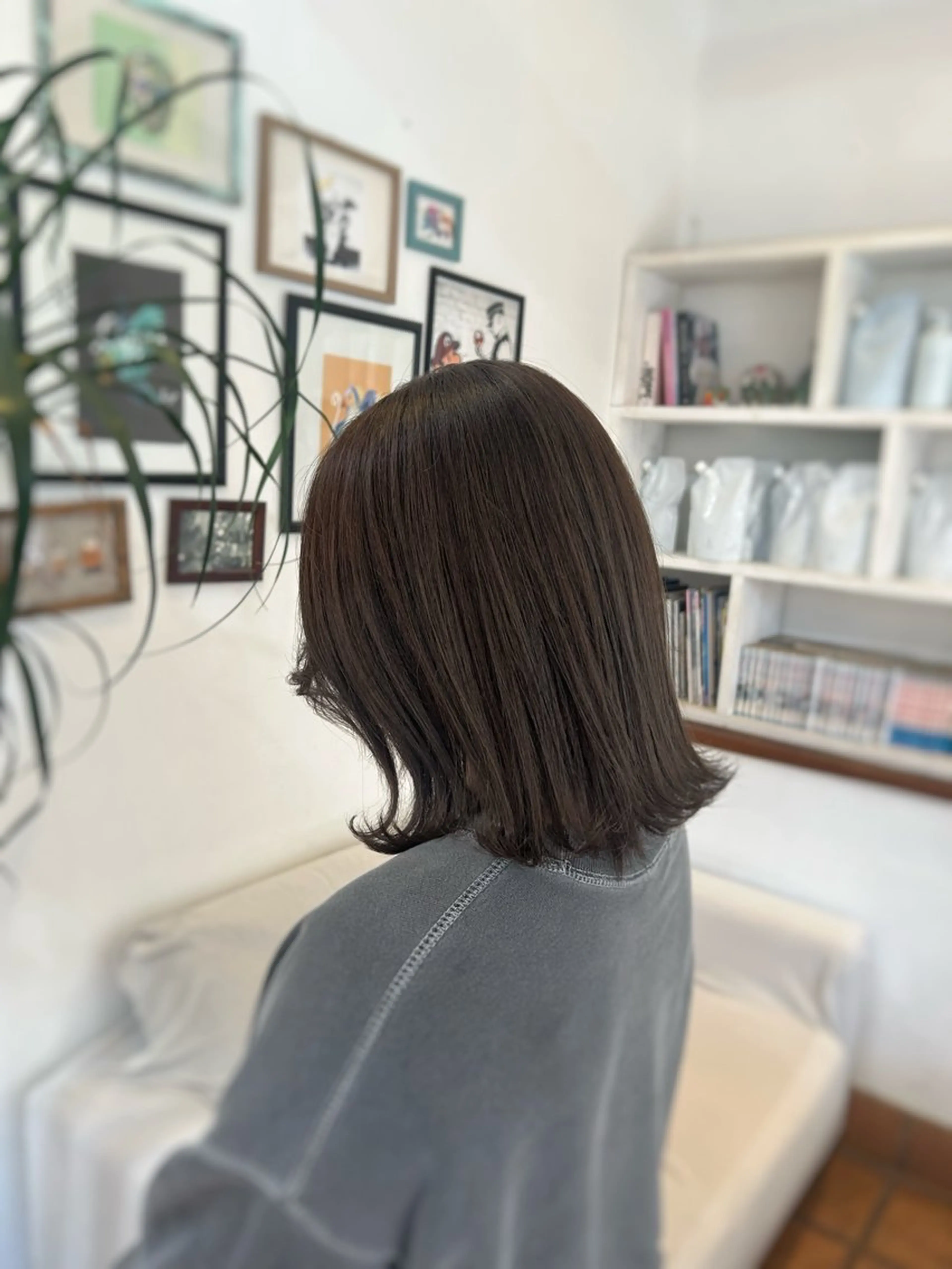 ミディアム ボブ 外ハネヘア カット ヘアカラー ✂︎店長✂︎ ちさきのヘアスタイル