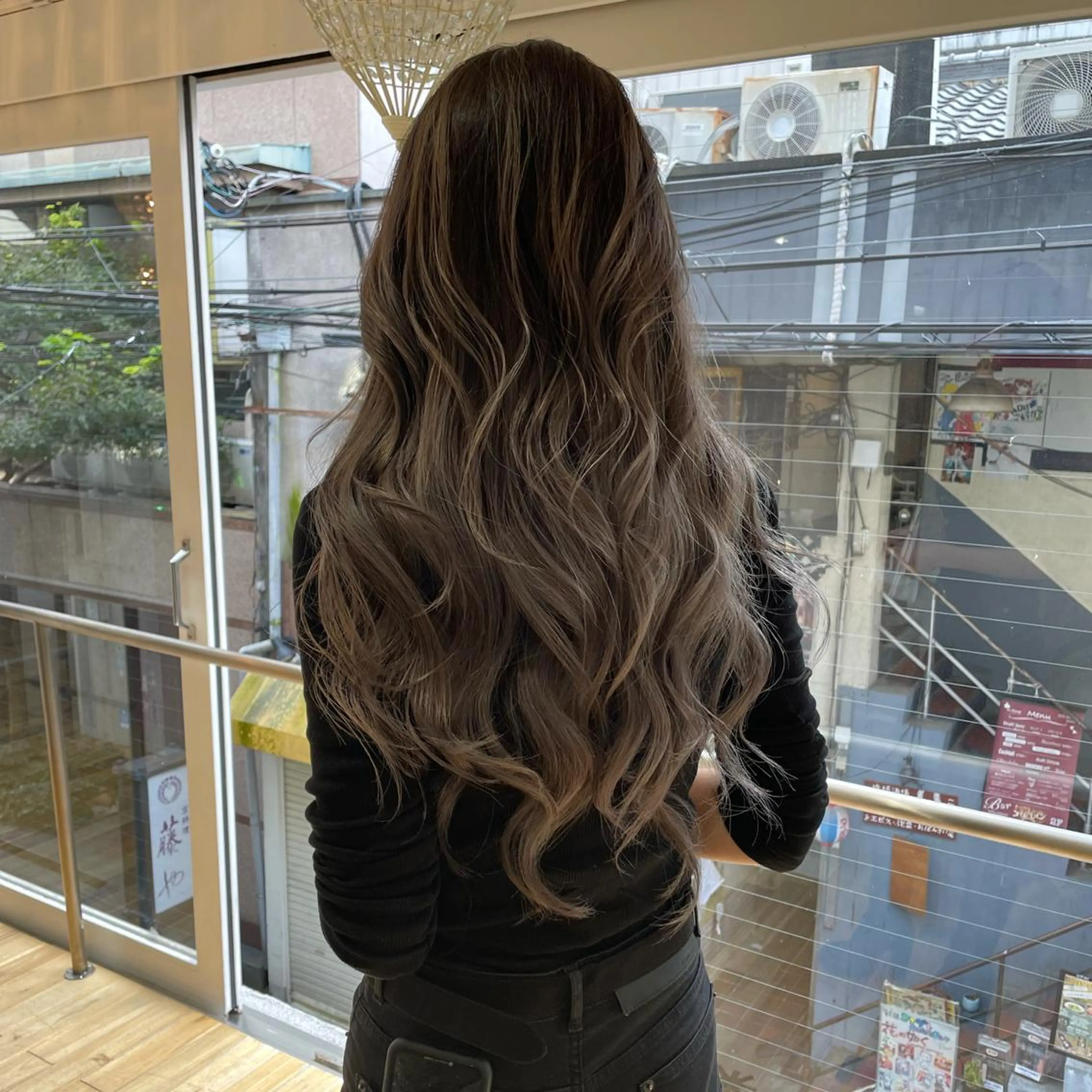 ロング カラー バレイヤージュ レイヤーカット ヘアカラー トリートメント Tao所属・藤川 大智のヘアスタイル