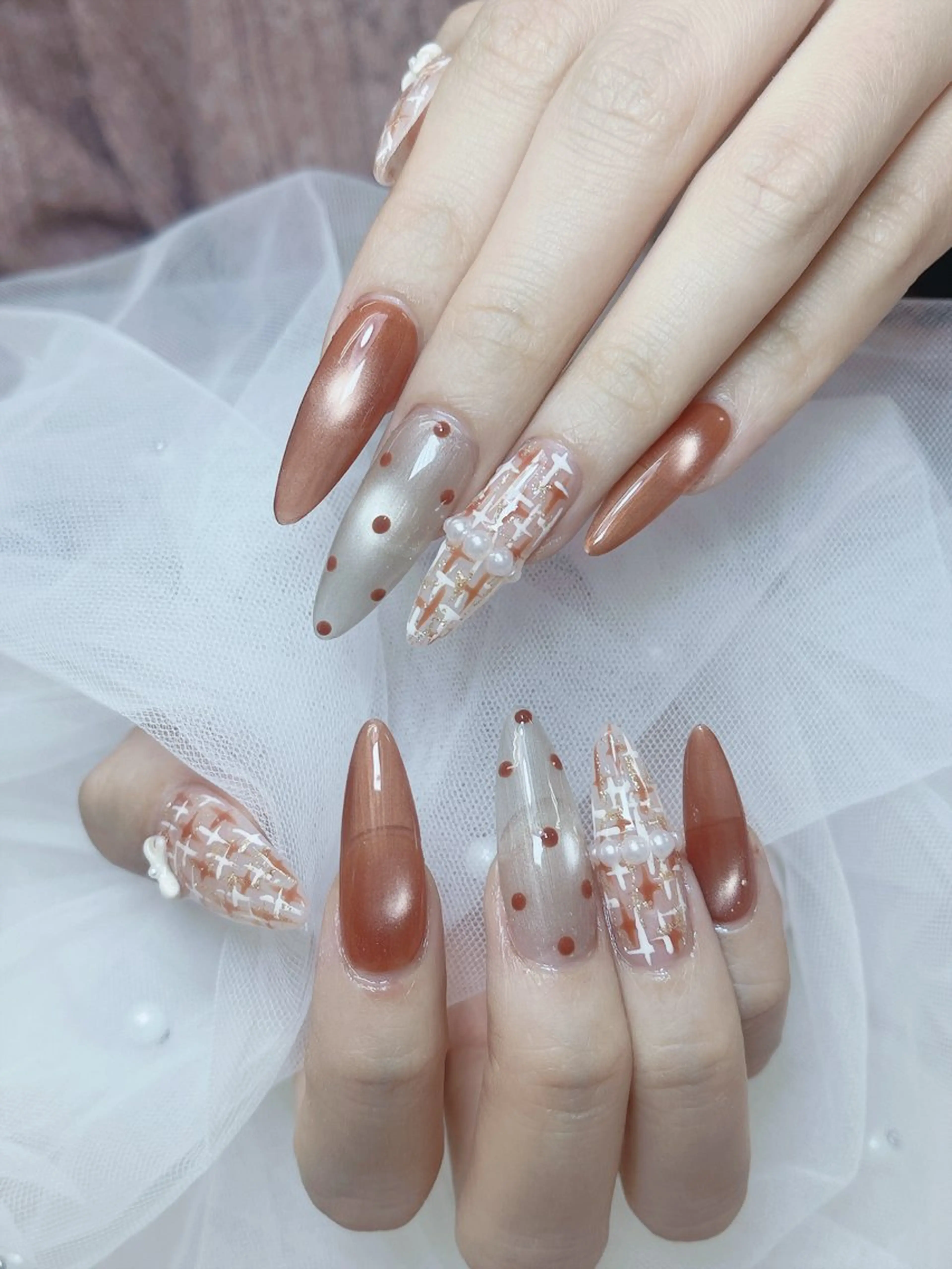 ネイル チークネイル フレンチネイル グラデーション 氷ネイル・うるうるネイル キラキラネイル ハンドネイル DUO MIサロンのネイルデザイン