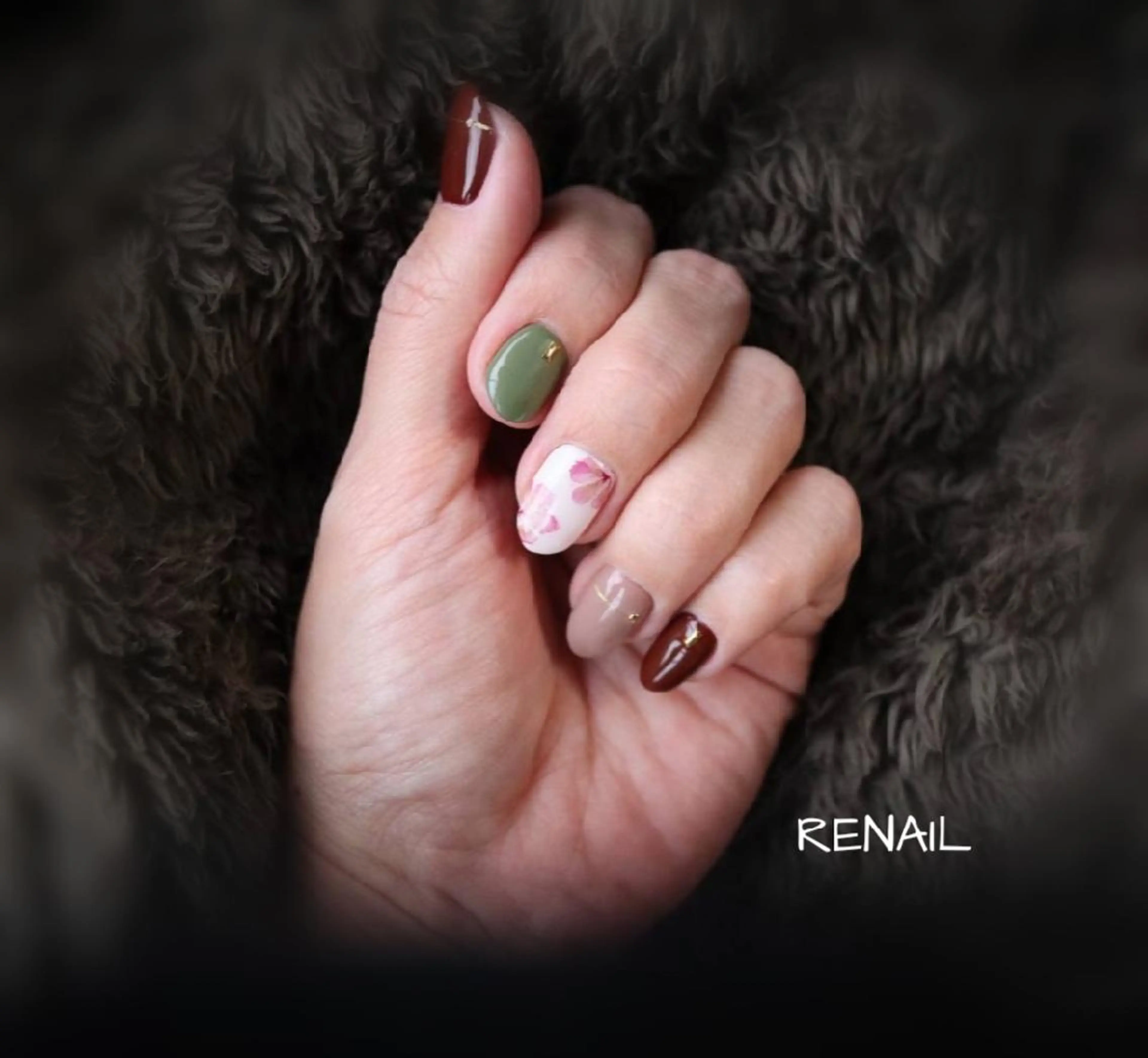 ネイル RENAIL  玲奈のネイルデザイン