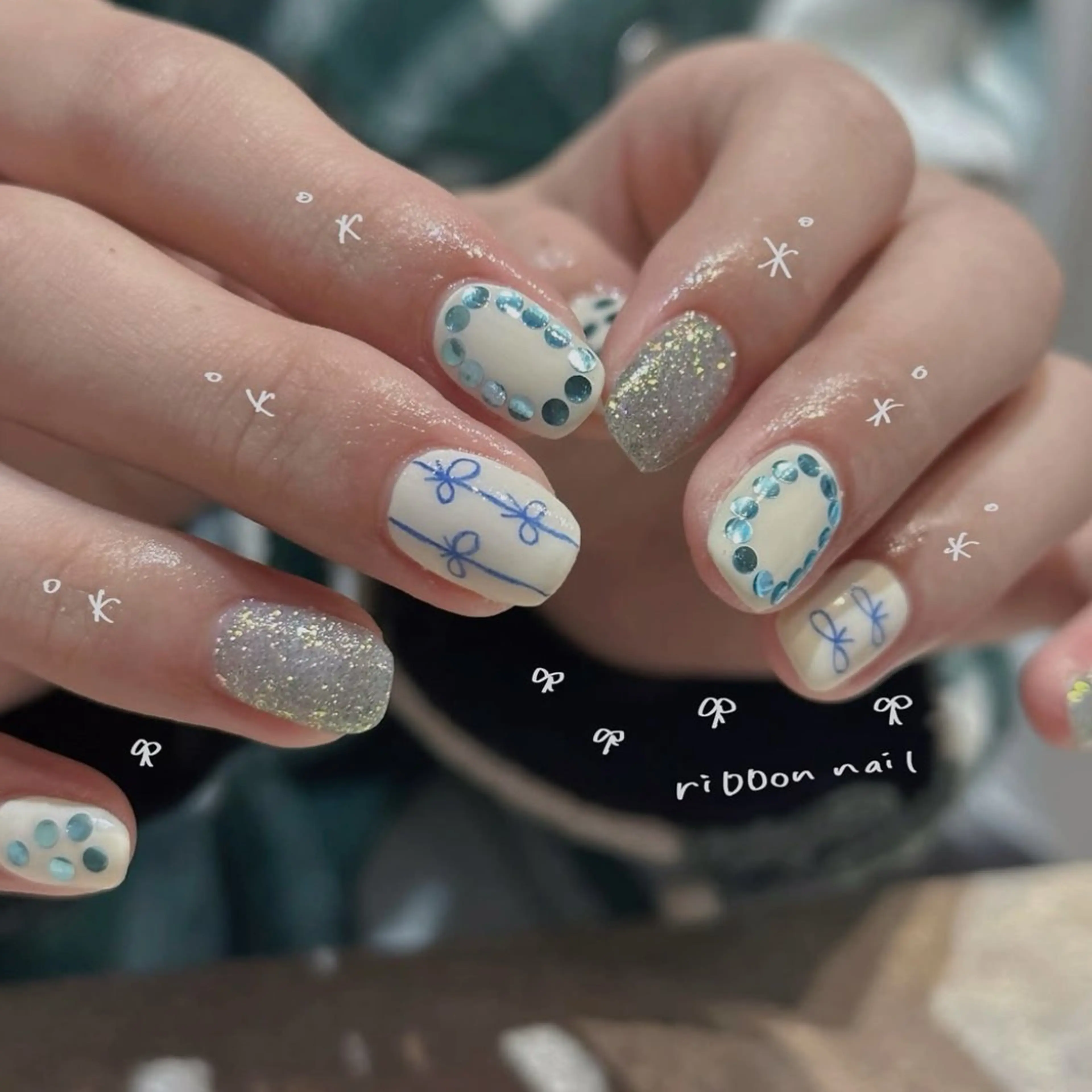 ネイル キラキラネイル ニュアンスネイル リボン talo .のネイルデザイン