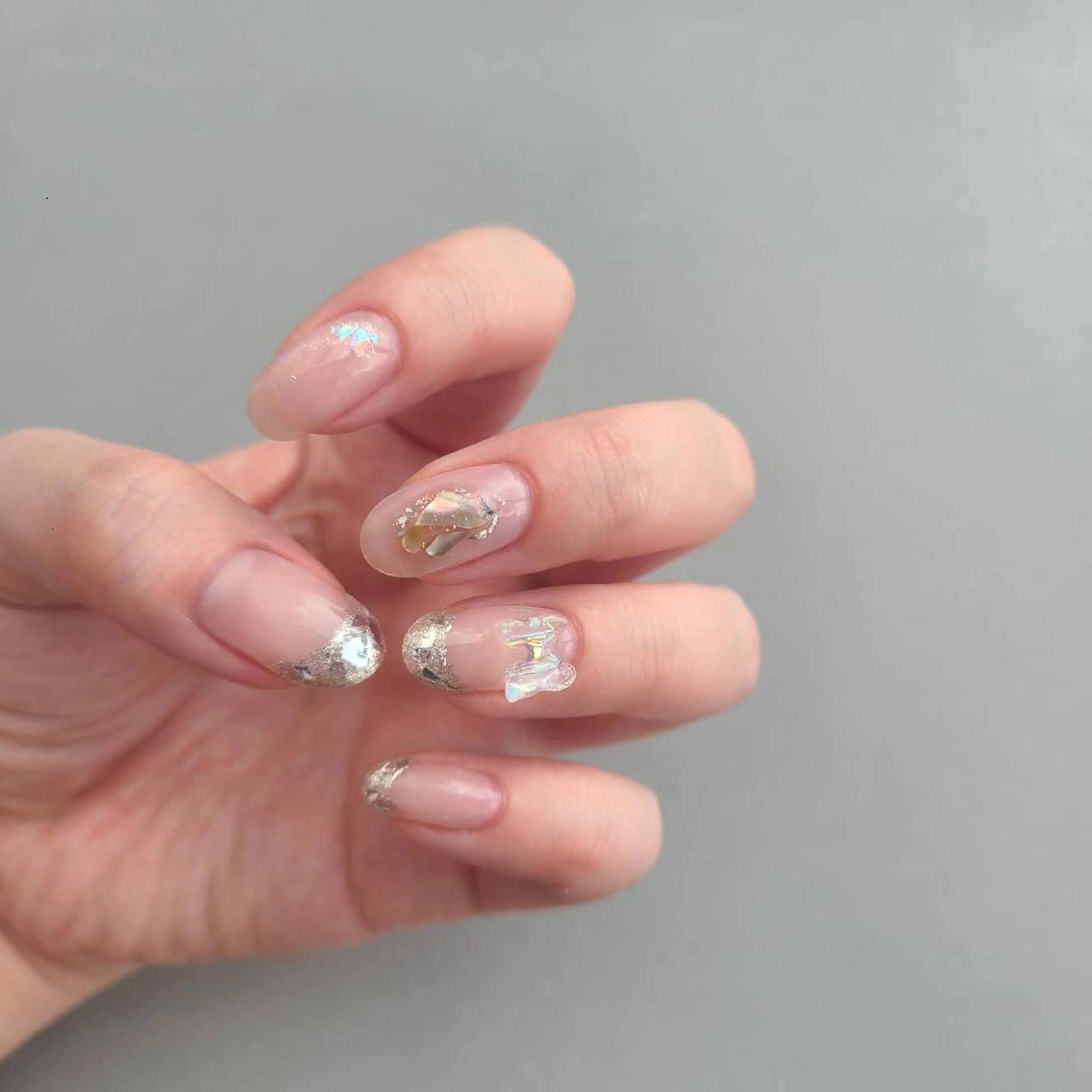 ネイル フレンチネイル ガラスフレンチ nail salon　Natural Cure所属・平井 彩香のネイルデザイン