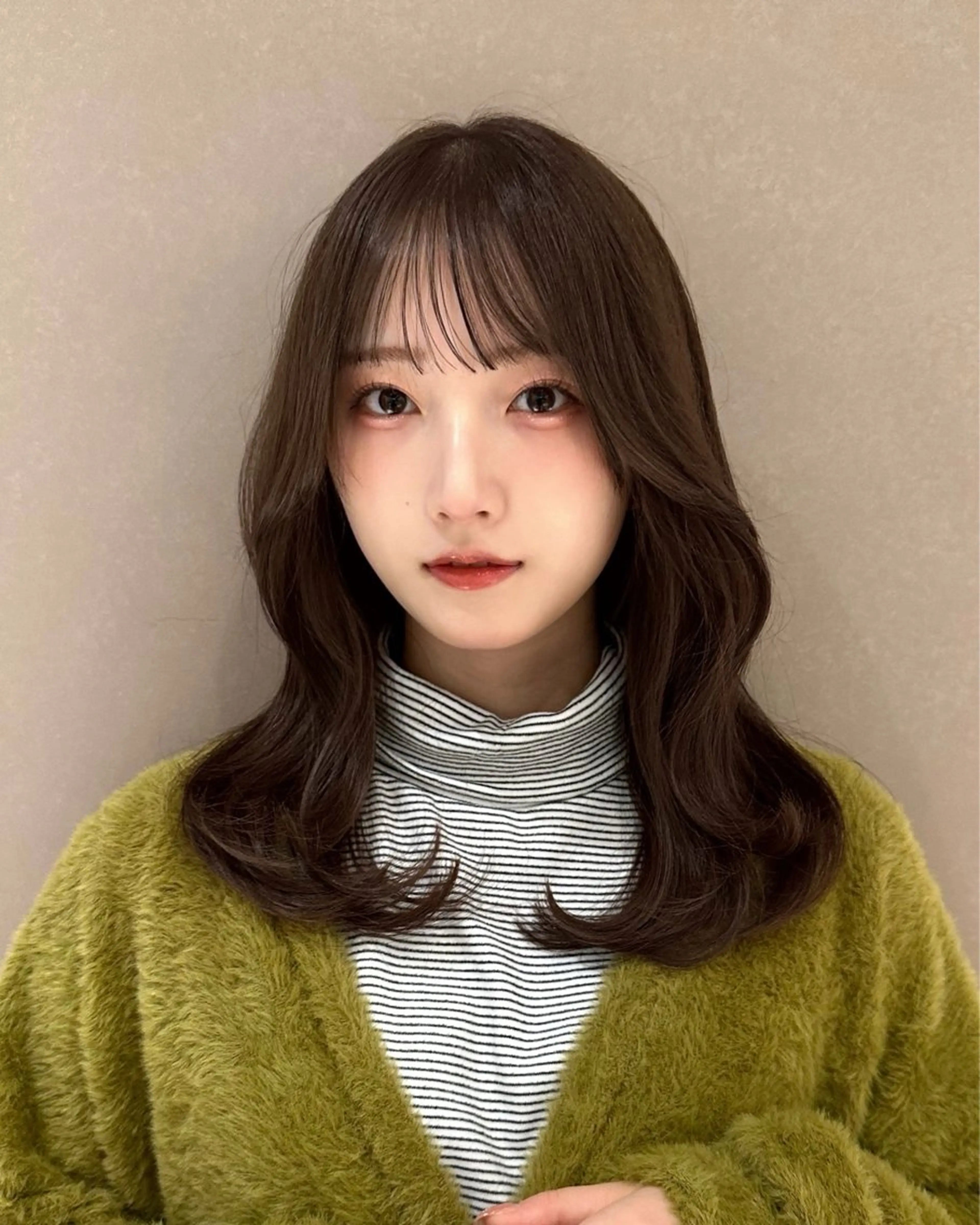 ミディアム Aura所属・丸山 心 / 艶カラーのヘアスタイル