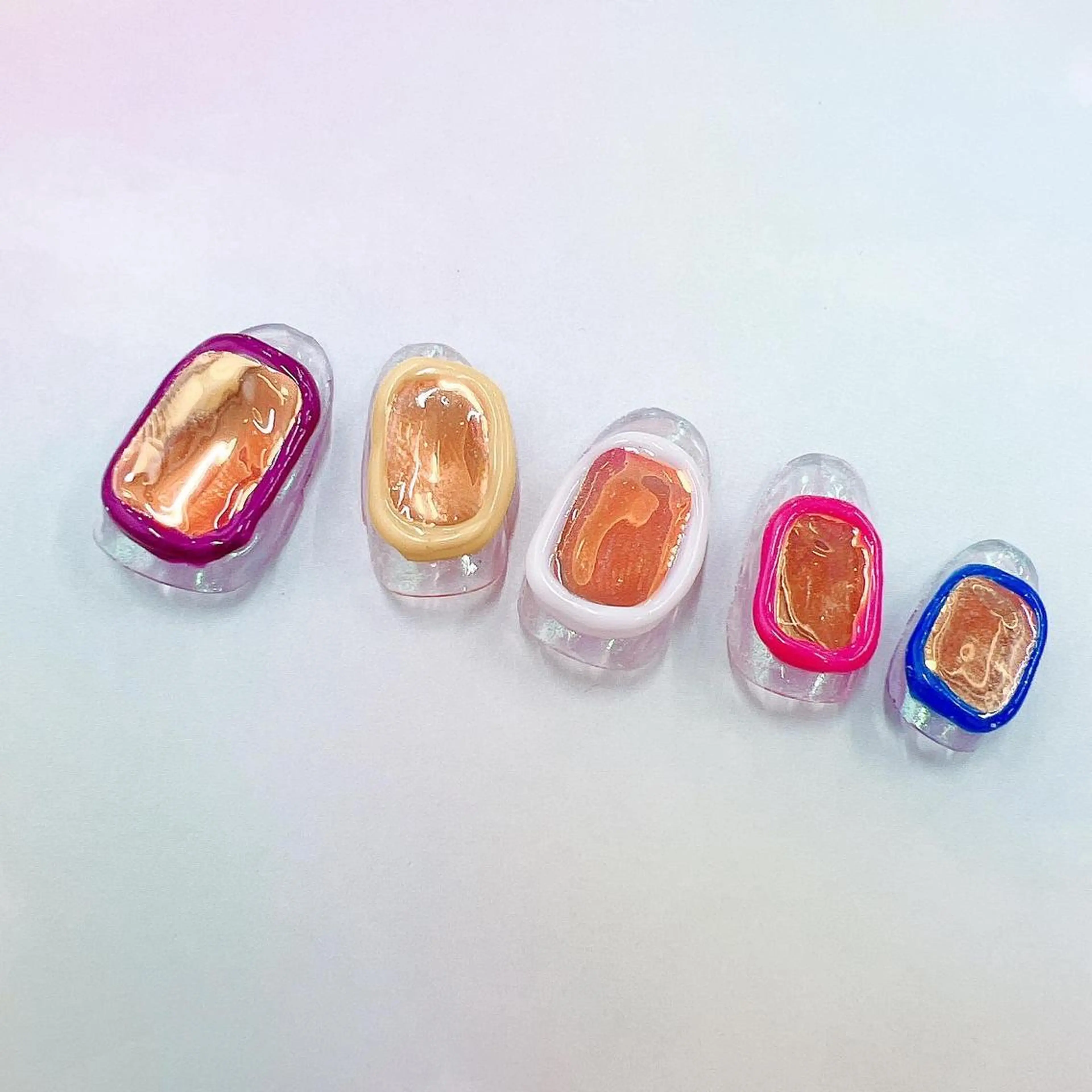 ネイル 氷ネイル・うるうるネイル Minion所属・北浦和minion YUKIのマツエク・マツパデザイン