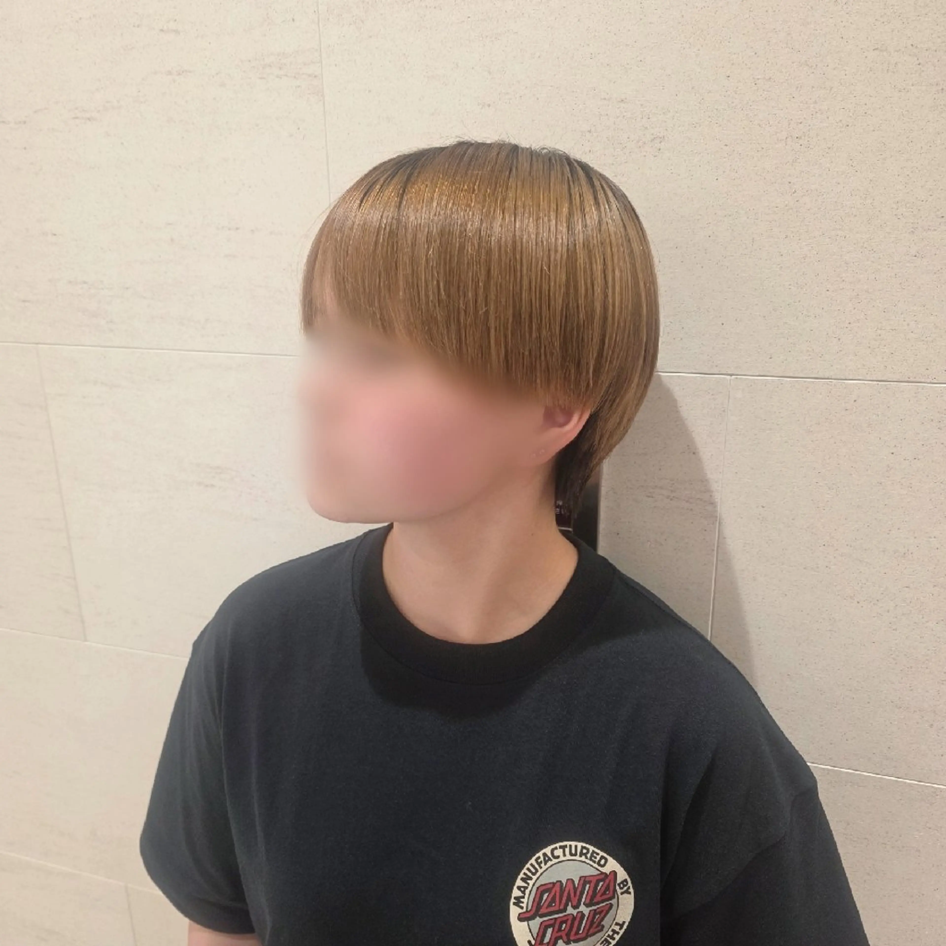 ショート ショートヘア レナークソワン ちだしえりのヘアスタイル