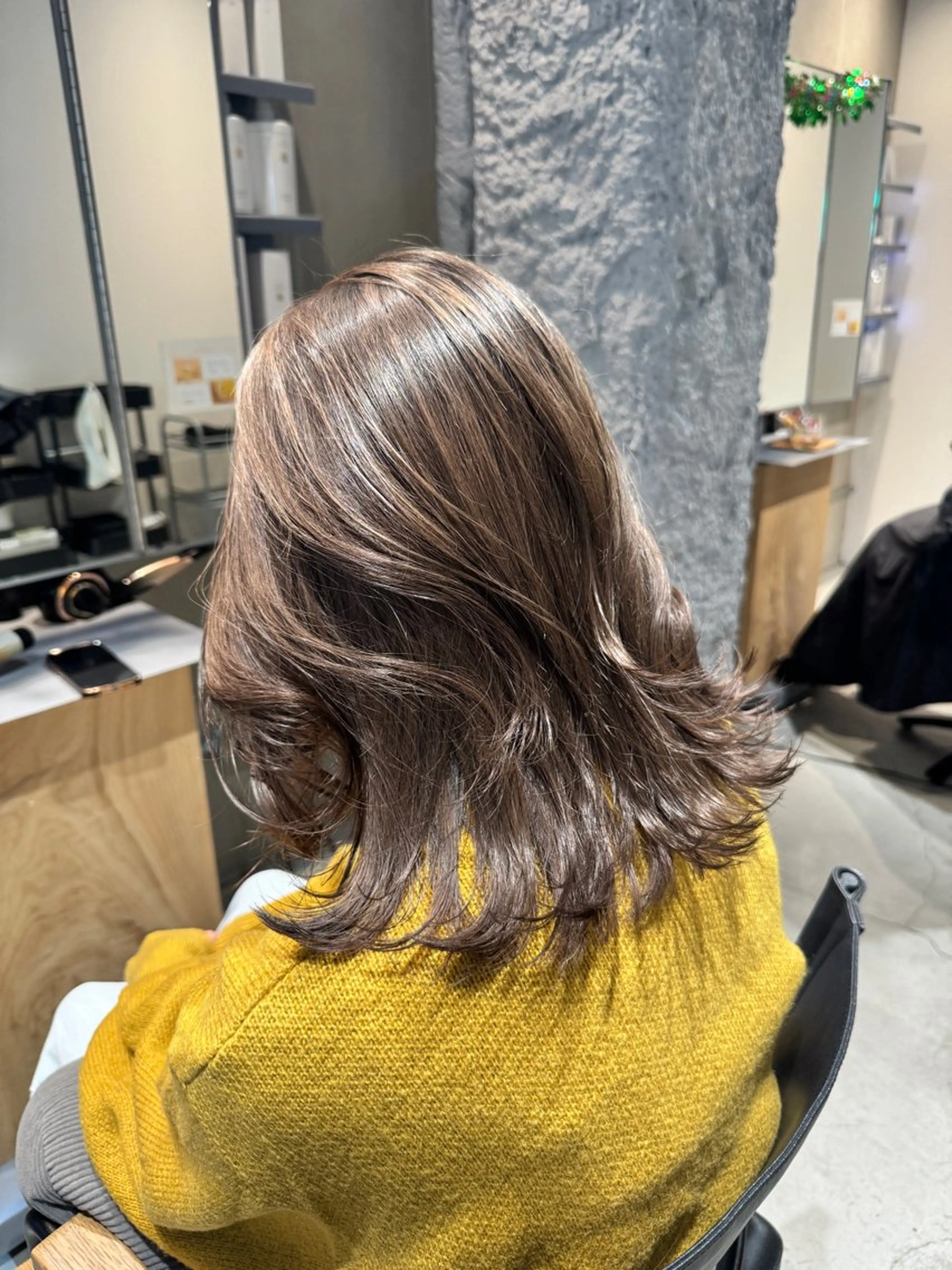ミディアム カット ヘアカラー トリートメント 中瀬愛梨 /河原町/ハイトーンのヘアスタイル