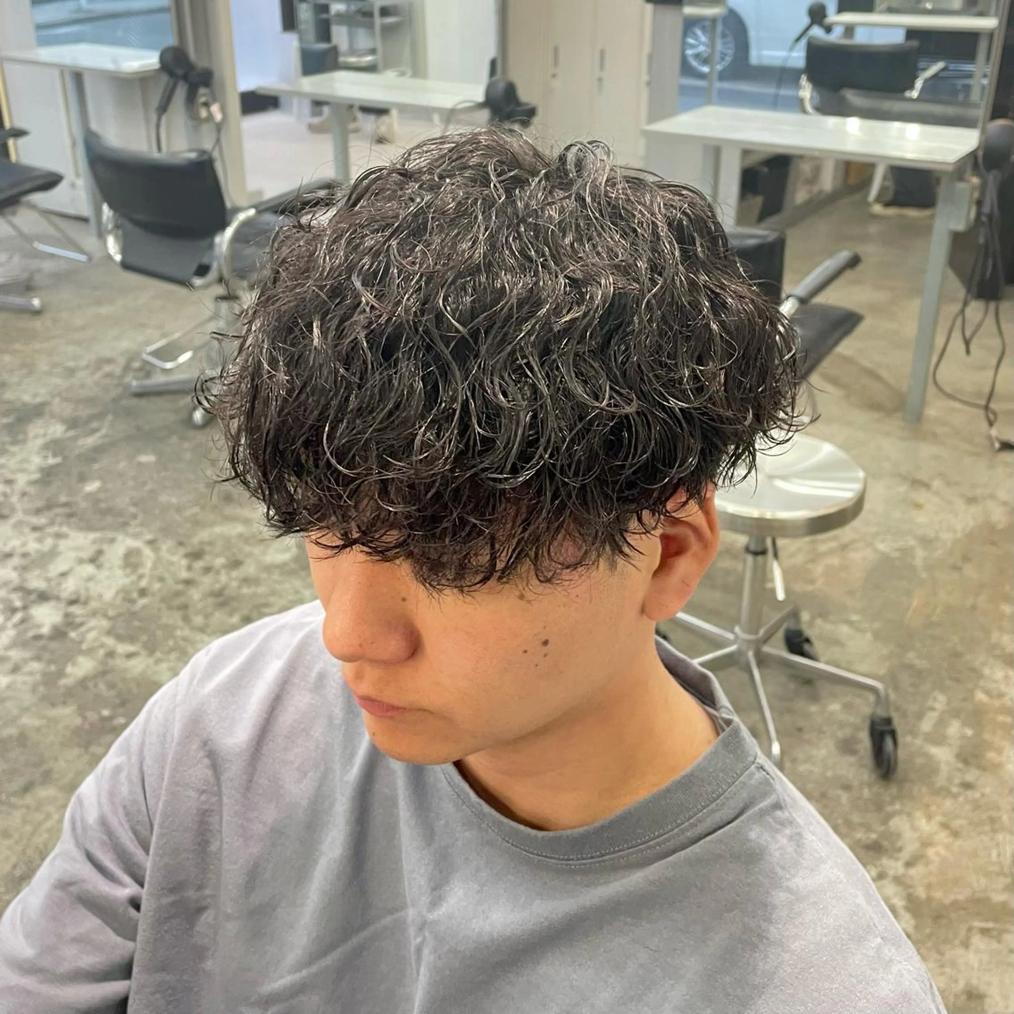 ショート パーマ メンズ メンズパーマ 波巻きパーマ カット パーマ メンズ特化美容師/ 藤戸 椋のヘアスタイル