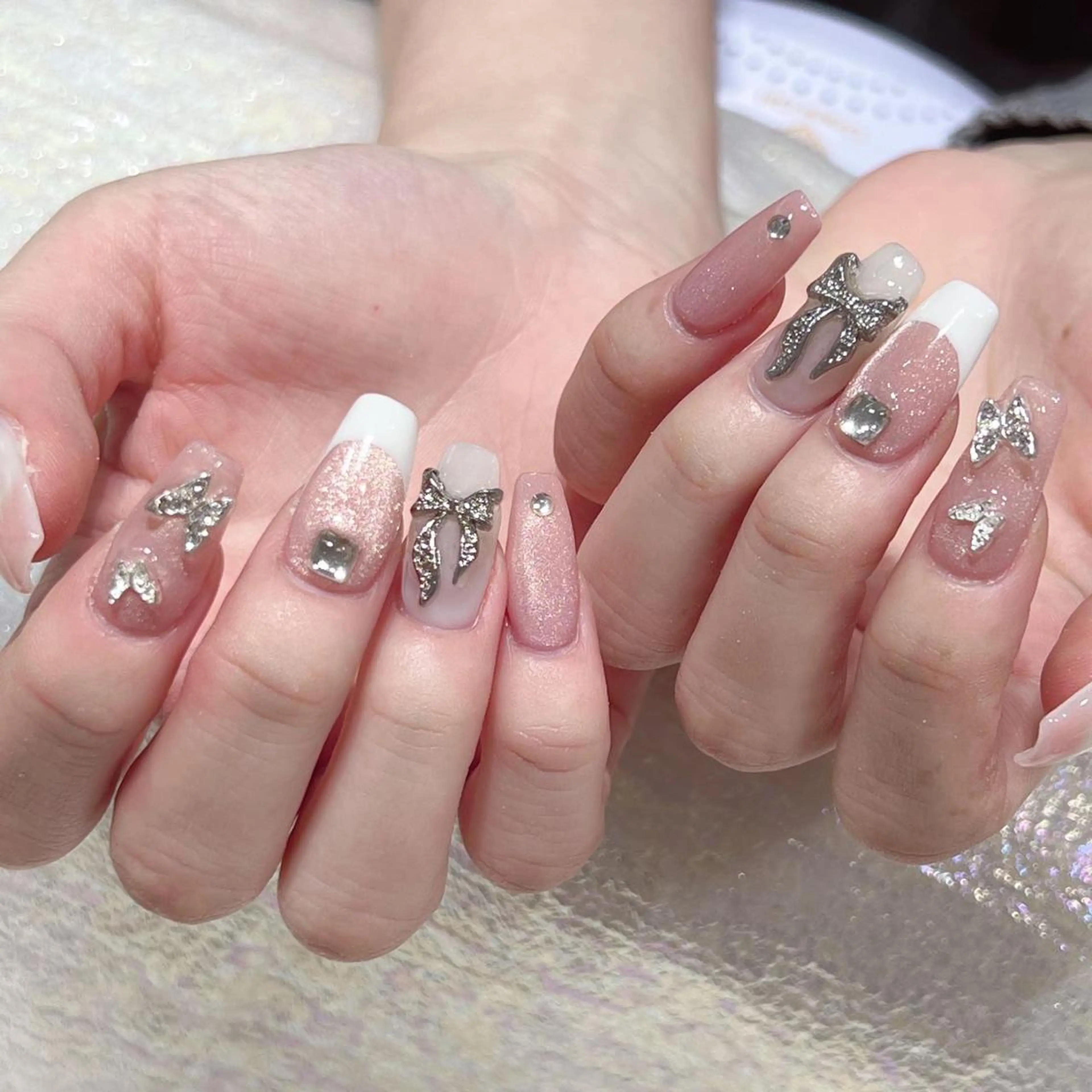 ネイル ハンドネイル Queens テイのネイルデザイン