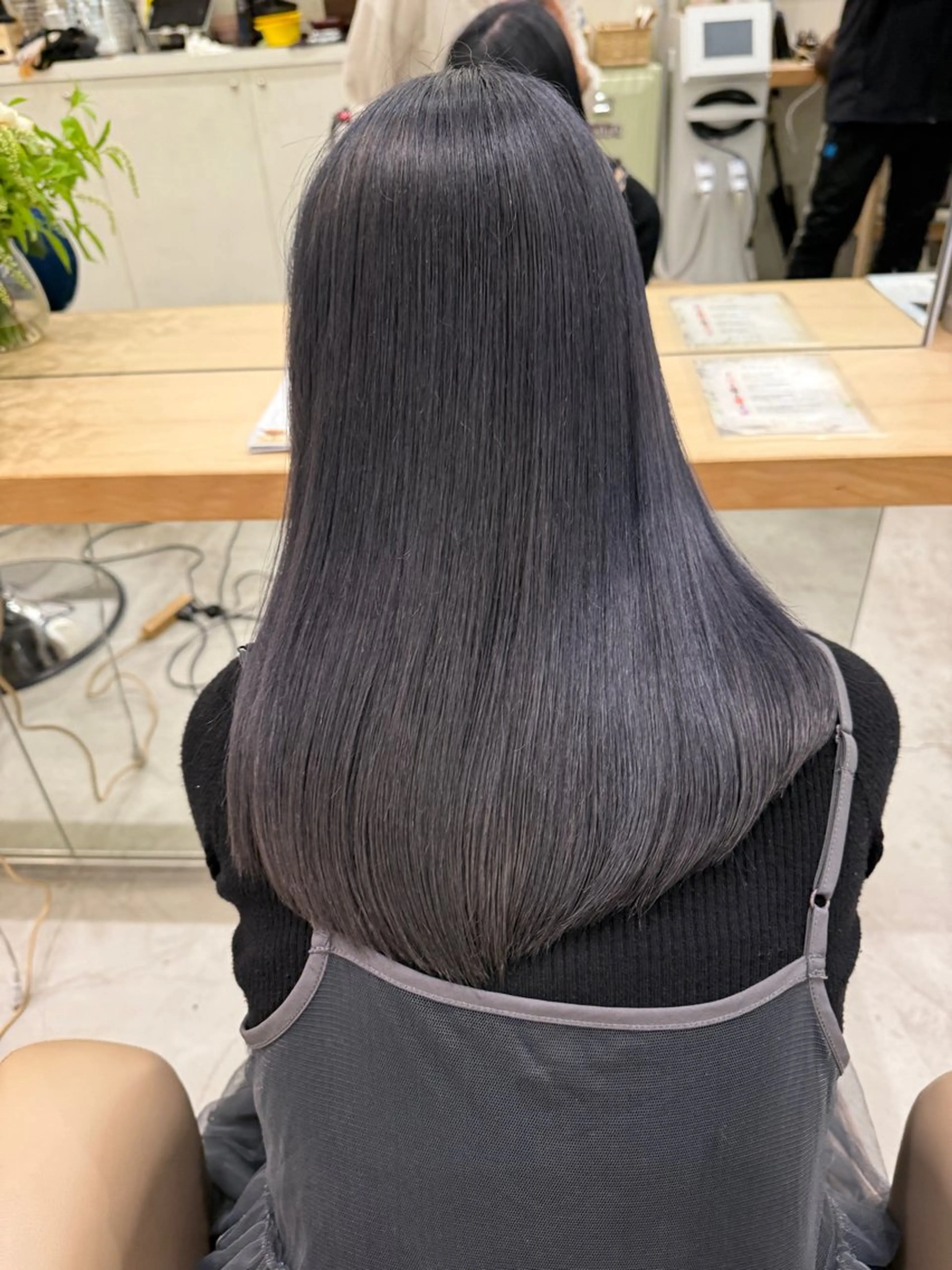 ロング カット 縮毛矯正 トリートメント U too e’s 鎌倉🌿堀岡千紘のヘアスタイル