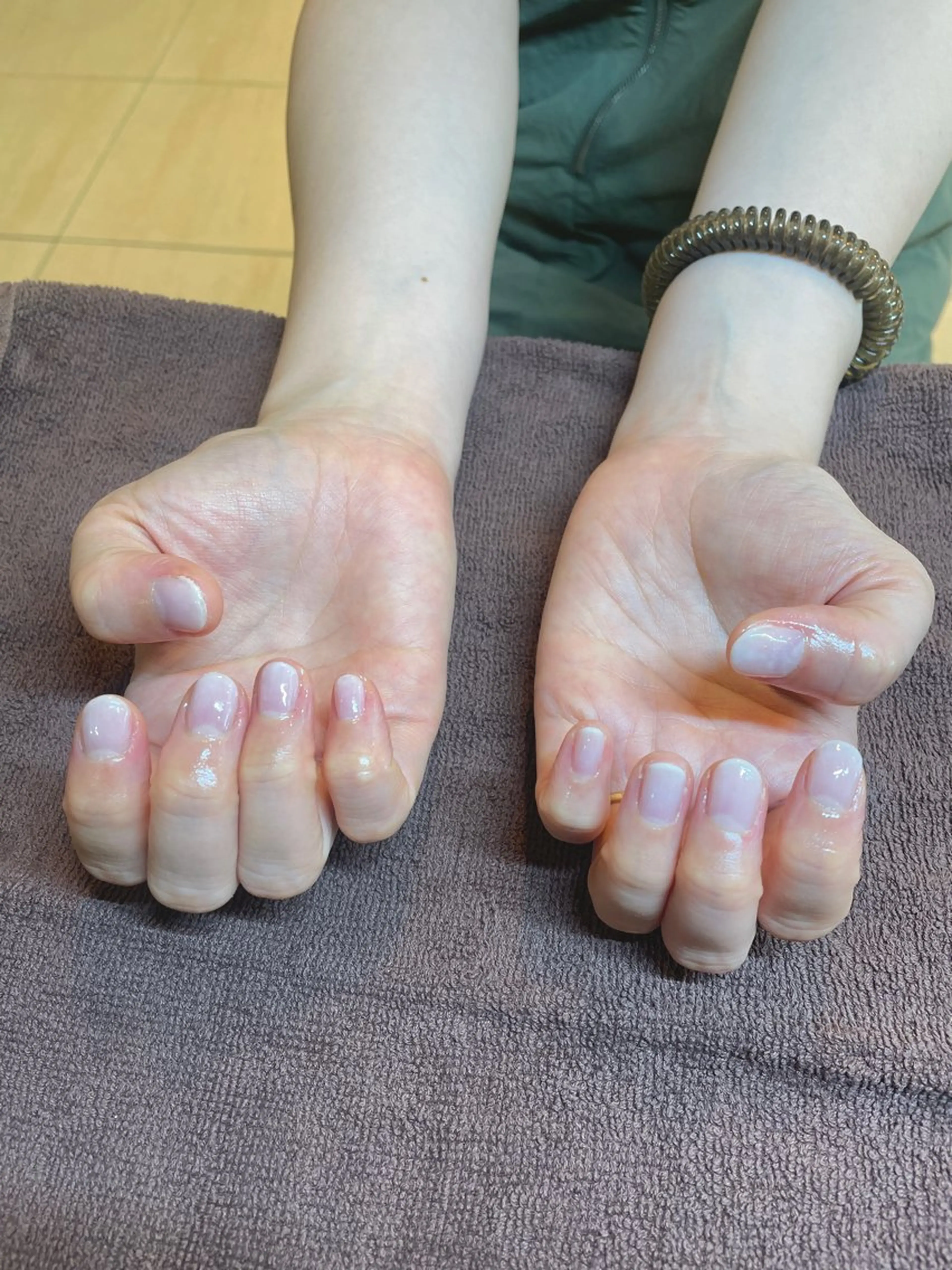 ネイル グラデーション Of  hair宮崎台店所属・菊池 菜月のヘアスタイル