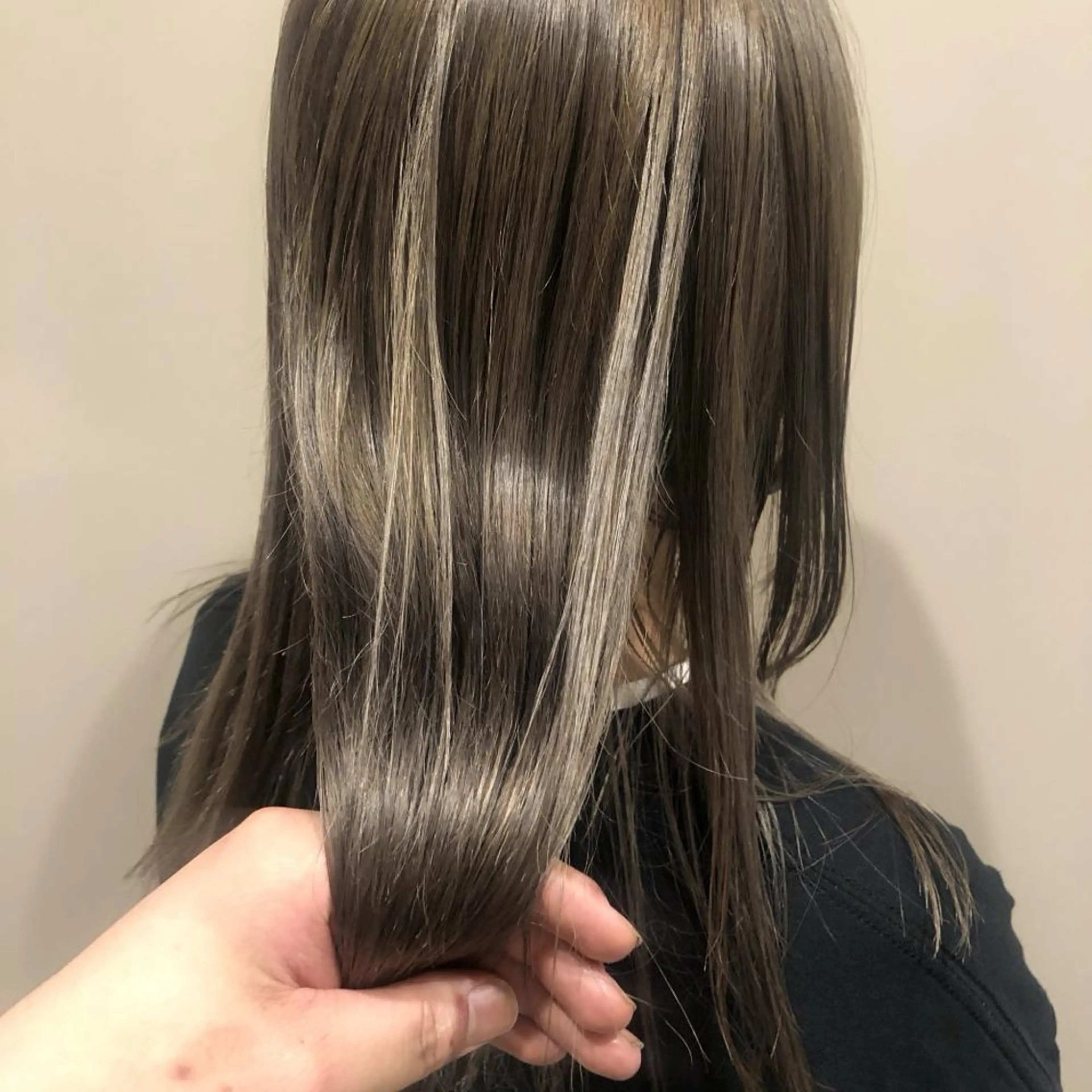 セミロング カット 縮毛矯正 竹村 海人のヘアスタイル
