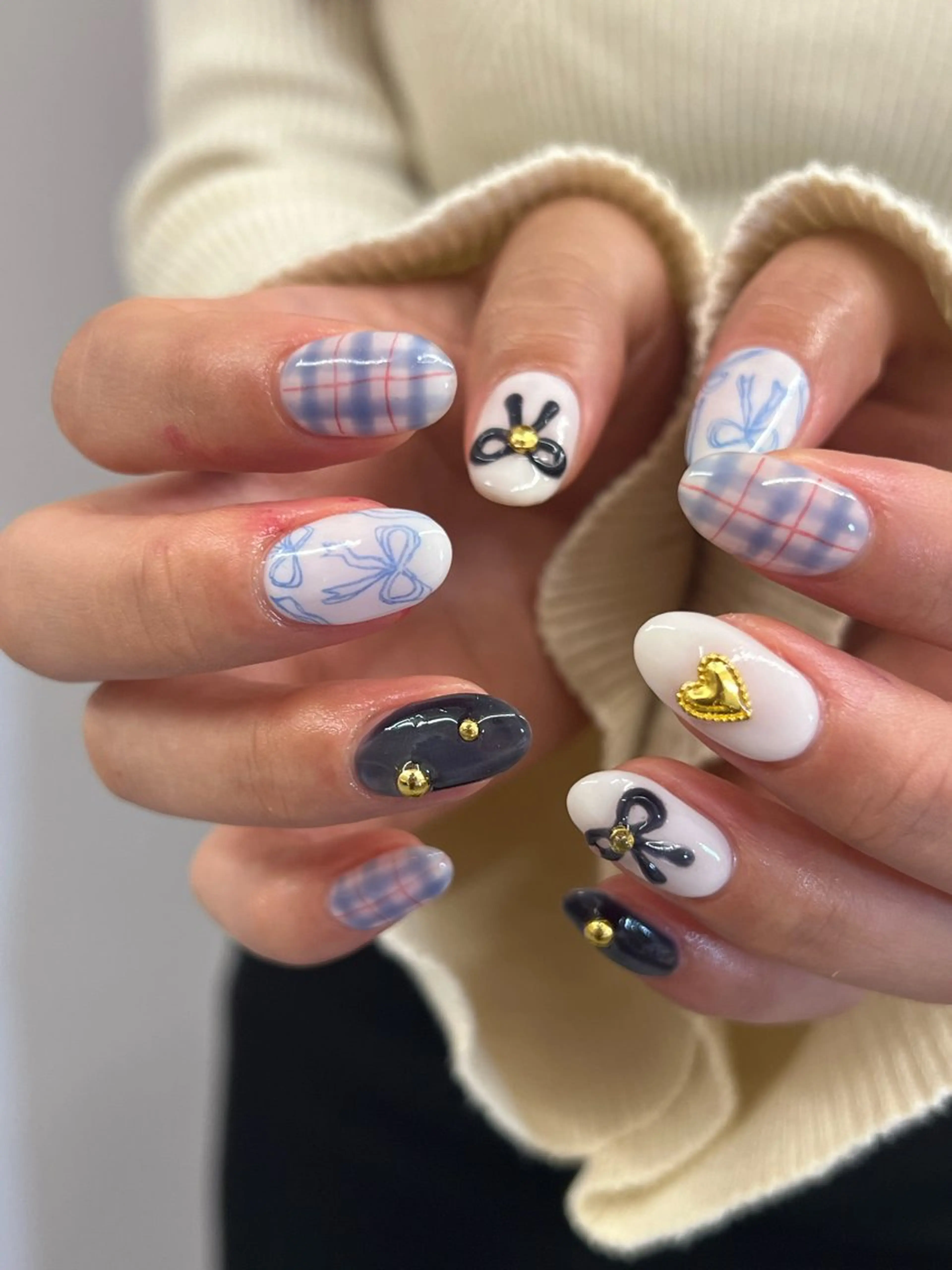 ネイル ジェルネイル マグネットネイル ネイビー ニュアンスネイル パラジェル ハンドネイル ハンドケア Bana_ Nailのネイルデザイン