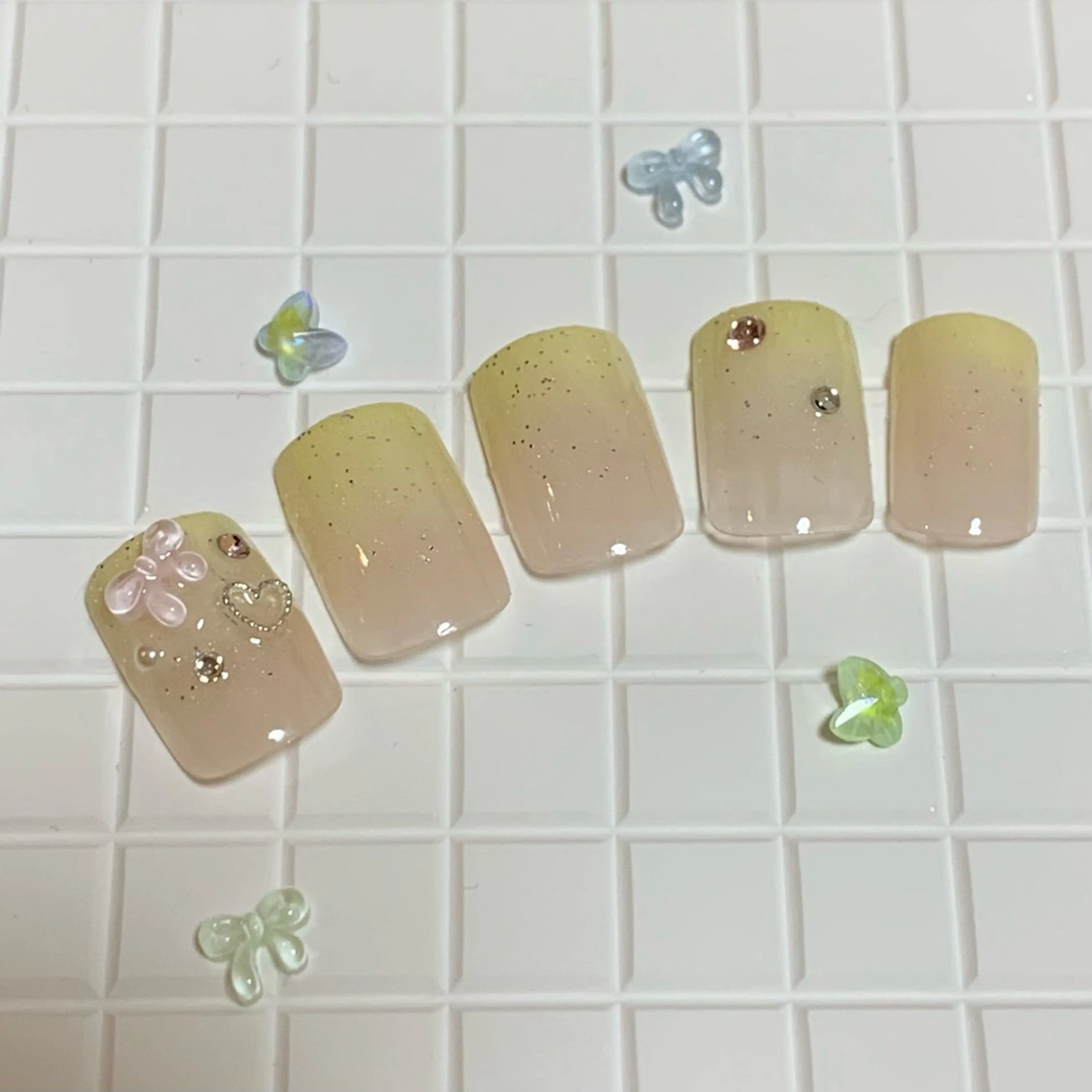 ネイル ハンドネイル share salon RURU所属・⭐︎ hiyoriのネイルデザイン