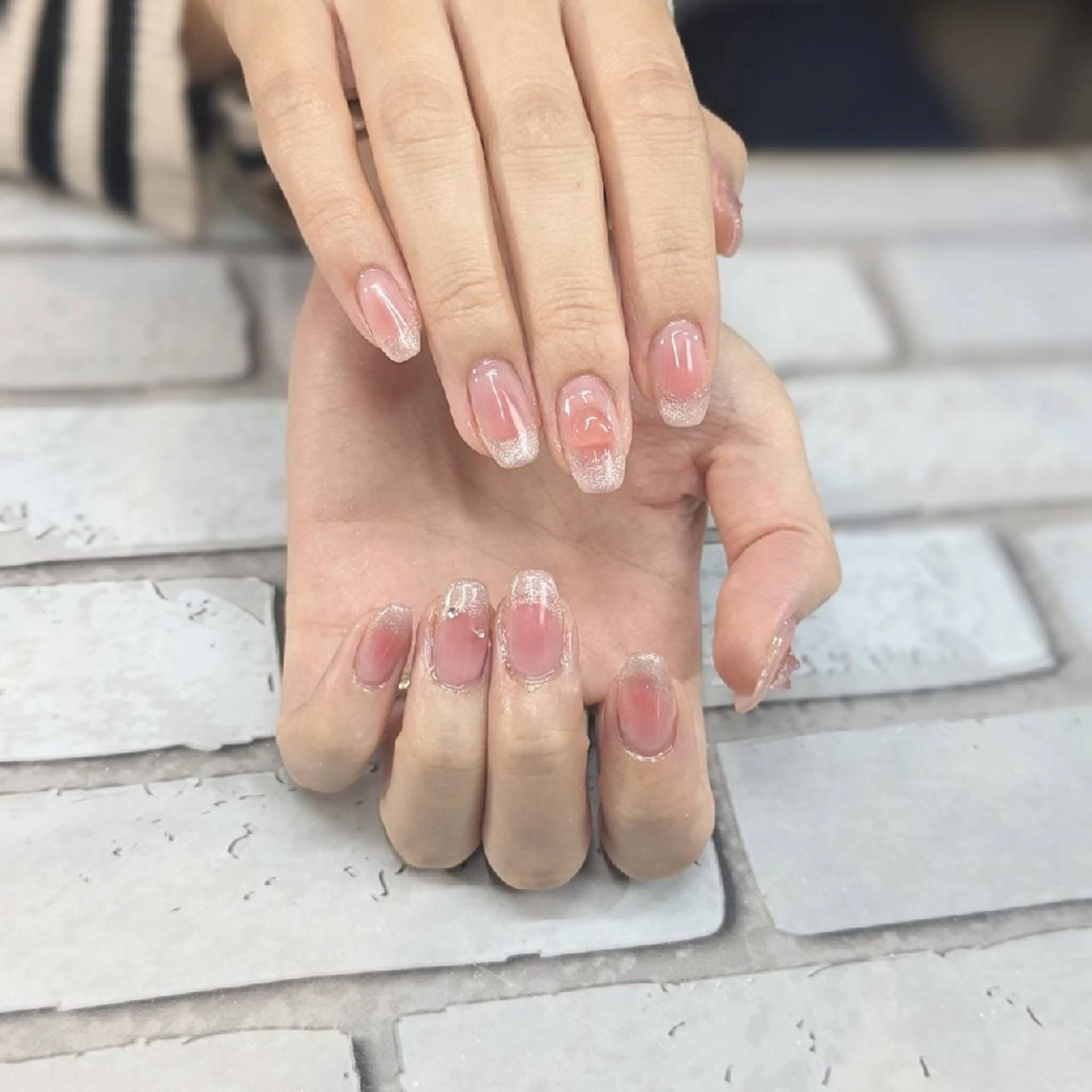 ネイル チークネイル フレンチネイル マグネットネイル マグネットフレンチ ハンドネイル ネイルサロンベルティ .keikoのネイルデザイン