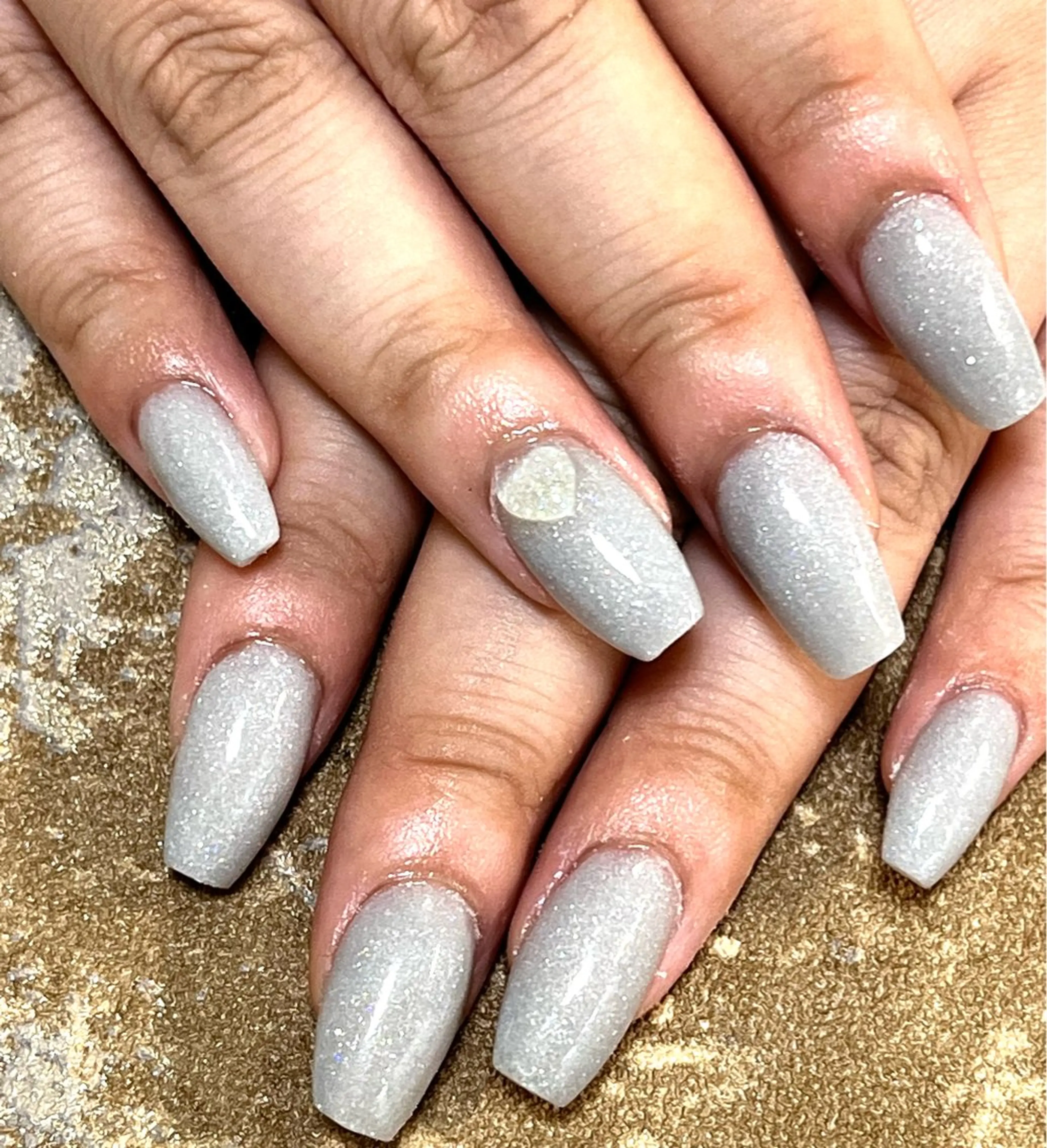 ネイル 長さ出し ラメ(グリッター) スカルプネイル plaisir所属・plaisir プレジールネイルのネイルデザイン