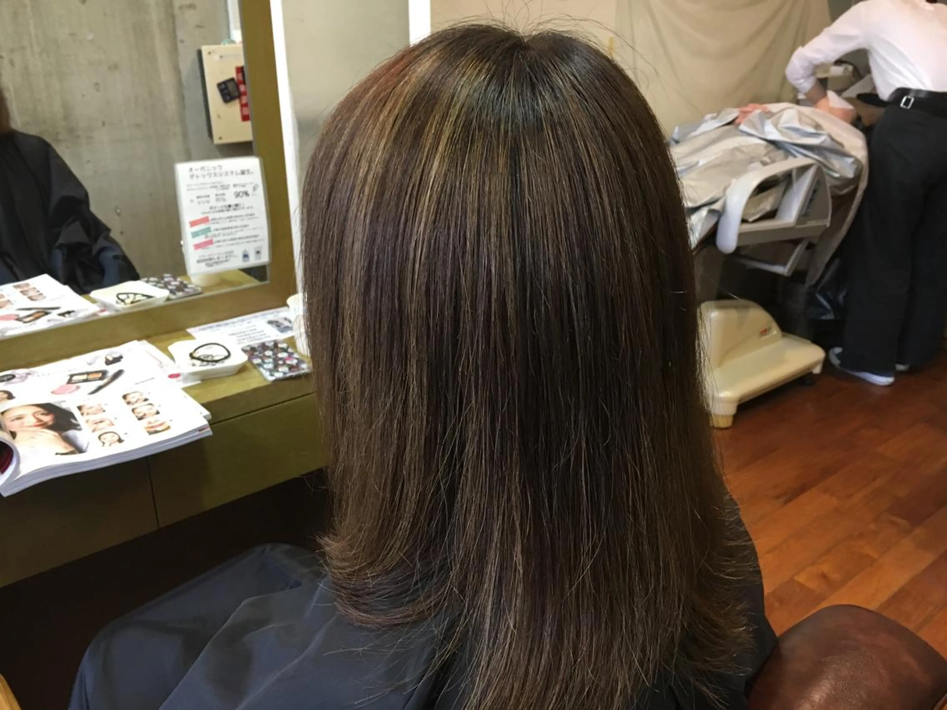 ロング カラー ハイライトカラー ハイライト ツイストスパイラル 波巻き🩵片平和香奈のヘアスタイル