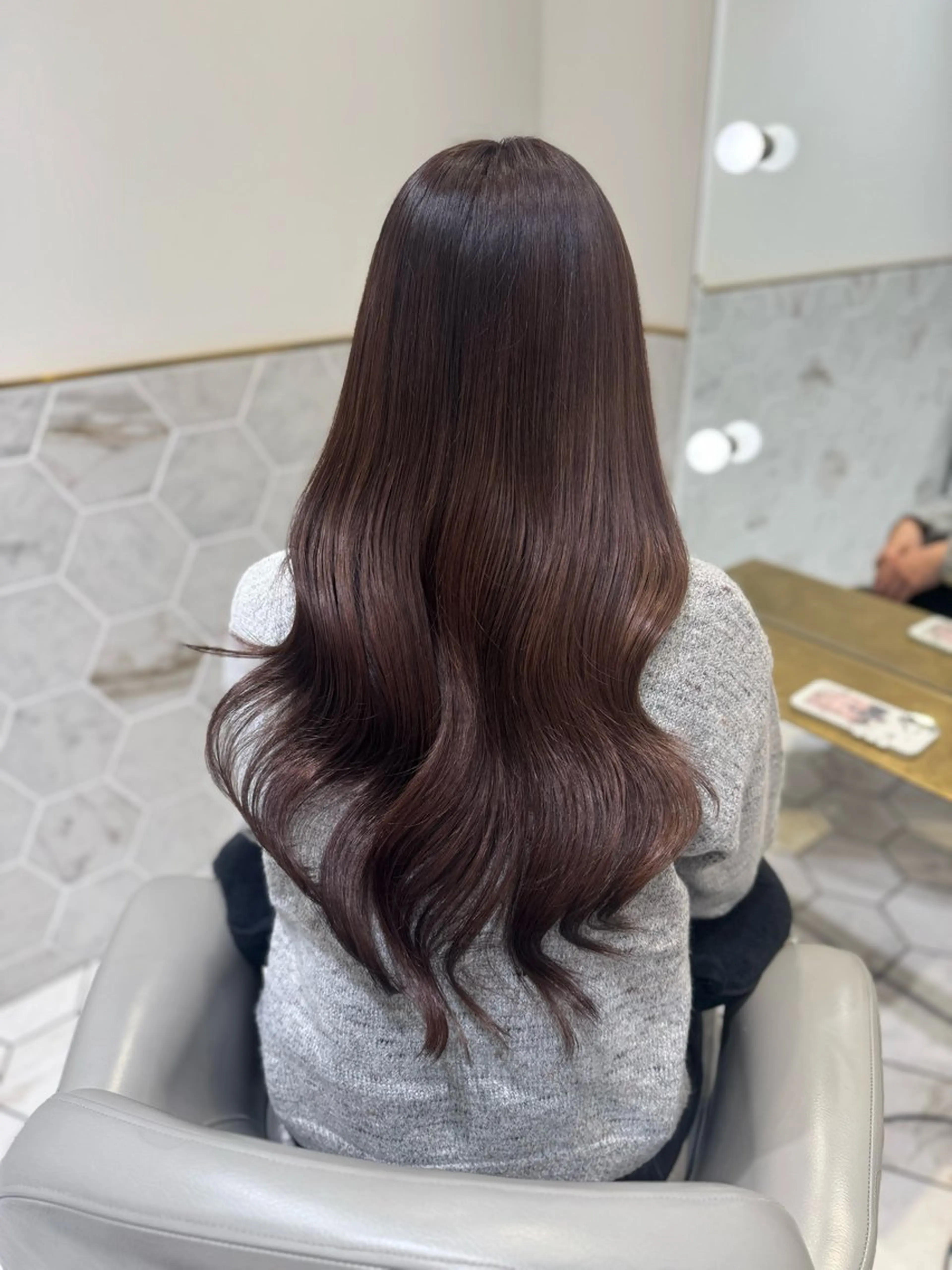 ロング カラー ベージュカラー ヘアカラー costes 今井芽依のヘアスタイル