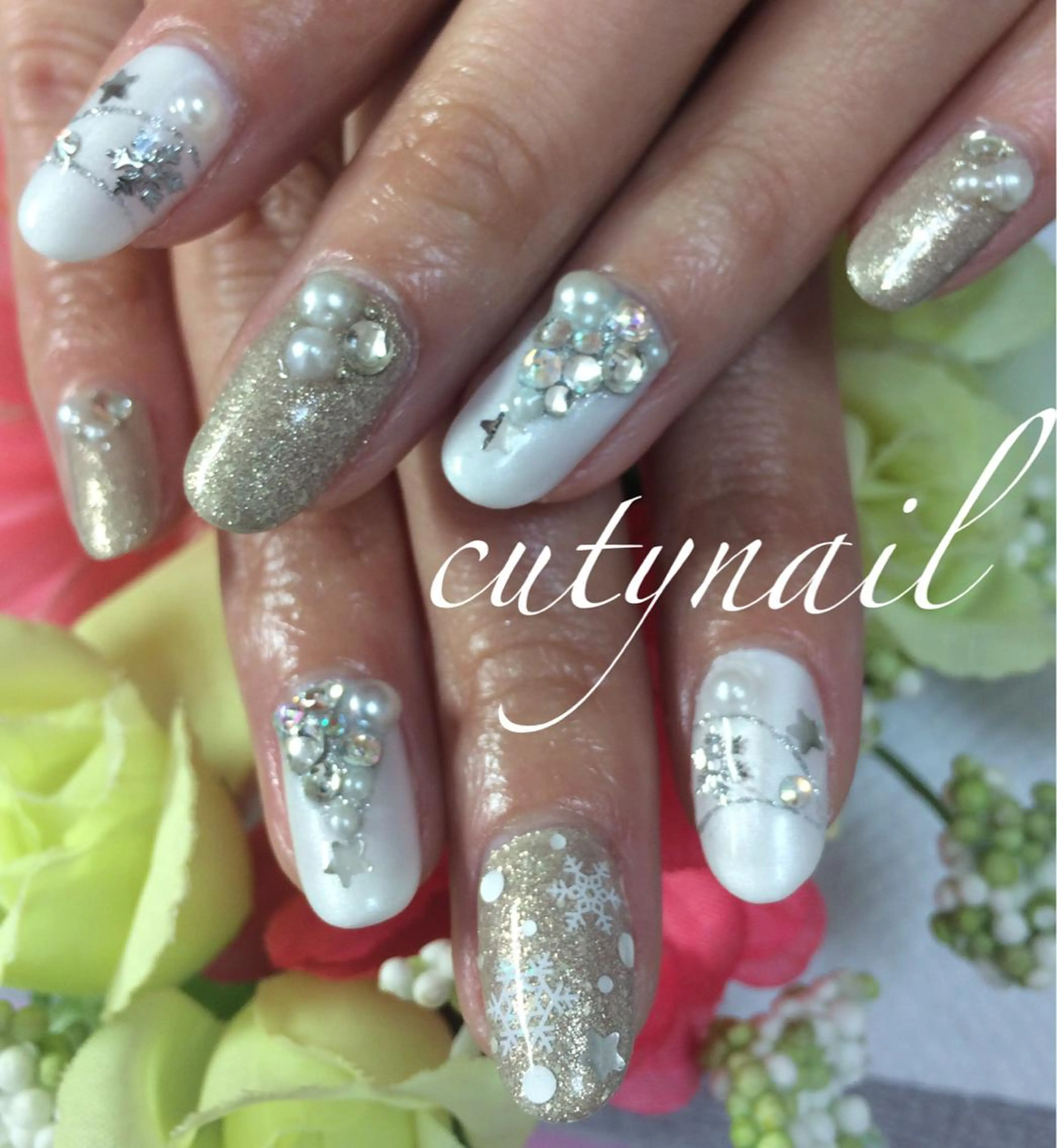 ネイル ジェルネイル ストーンネイル cuty nailのネイルデザイン