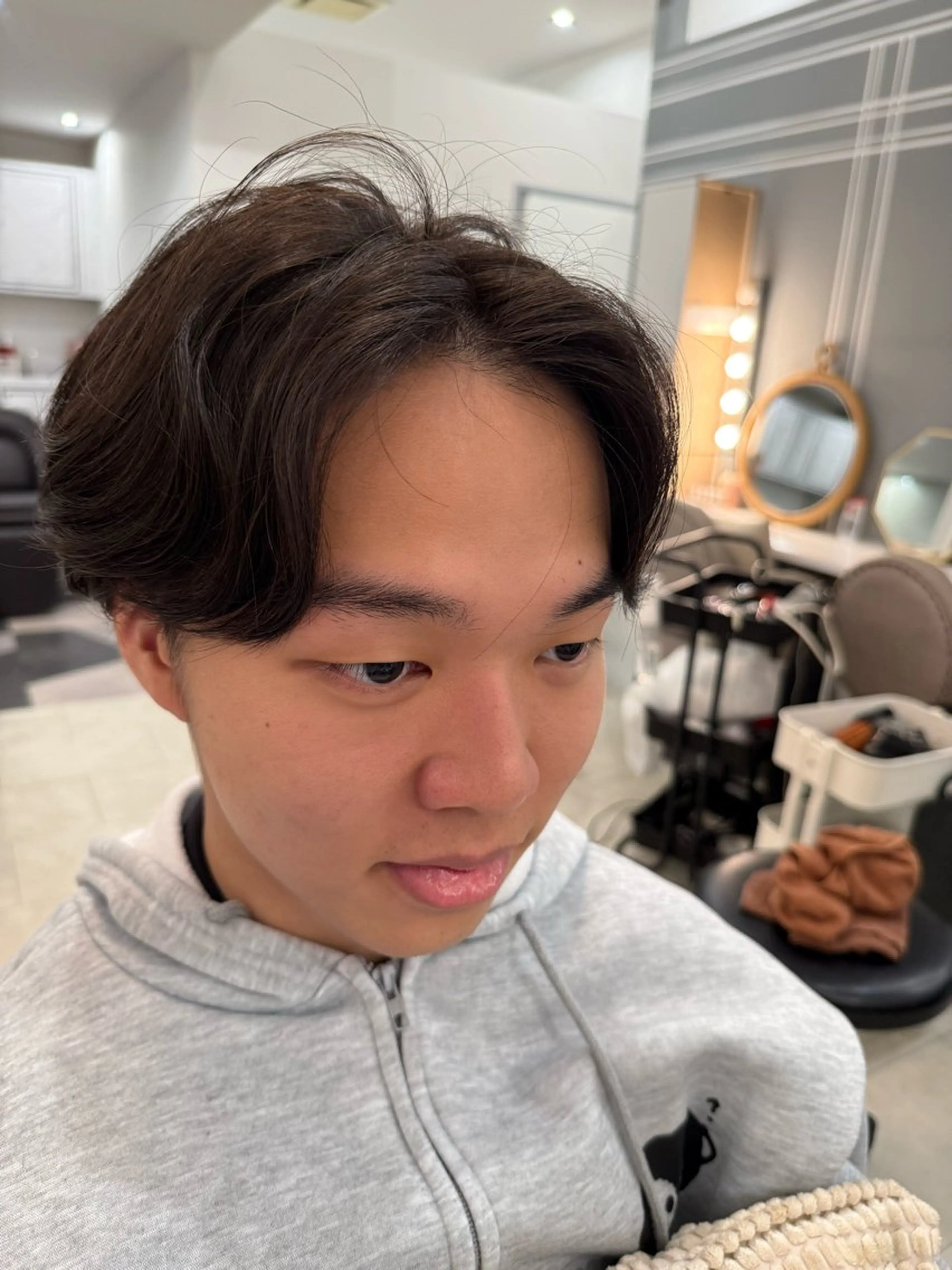 ショート メンズ センターパート メンズ韓国風 メンズパーマ 韓国風ヘア カット パーマ Eclat【エクラ】所属・三上 莉里のヘアスタイル