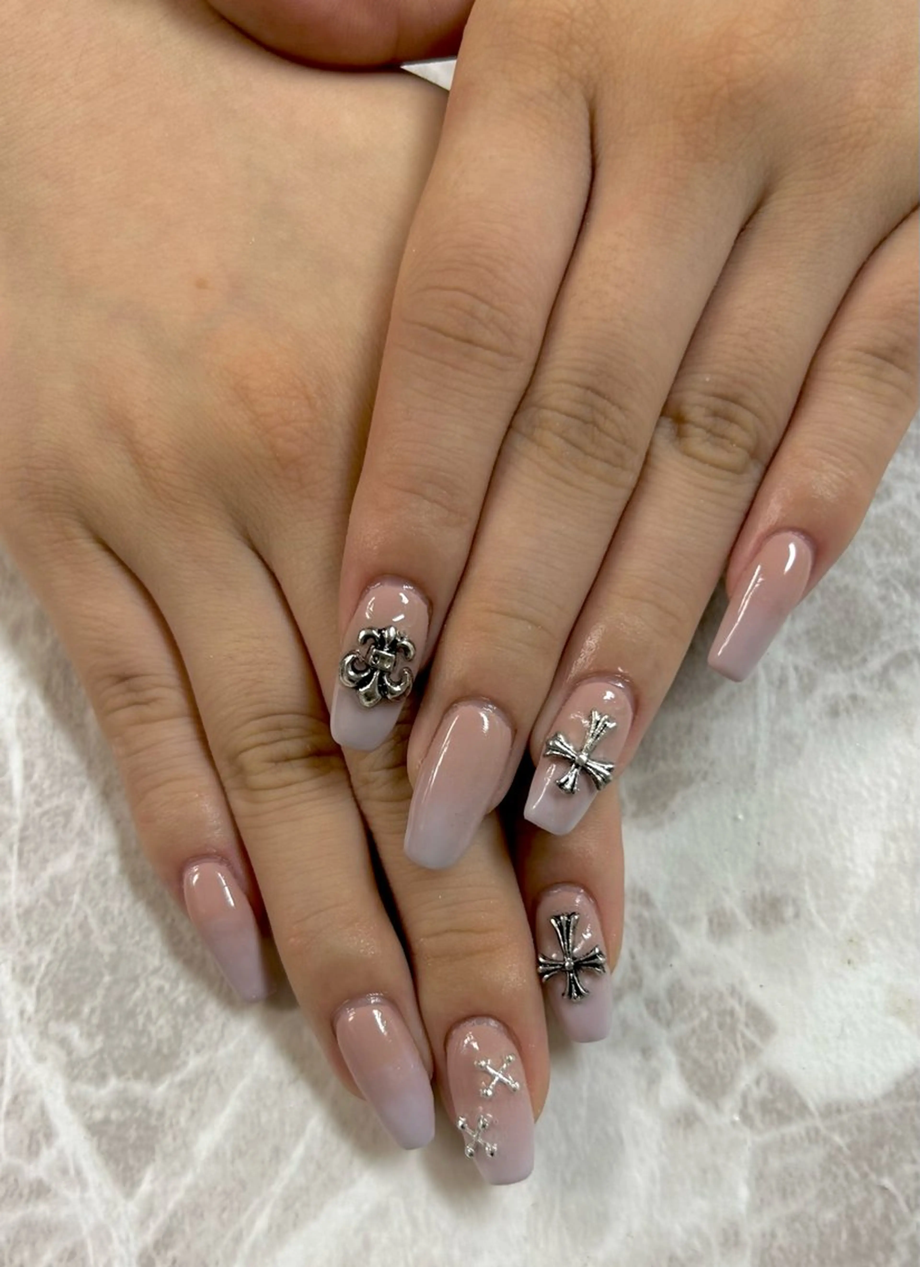 ショート ネイル ハンドネイル MADIA 横浜所属・池上 優希のネイルデザイン