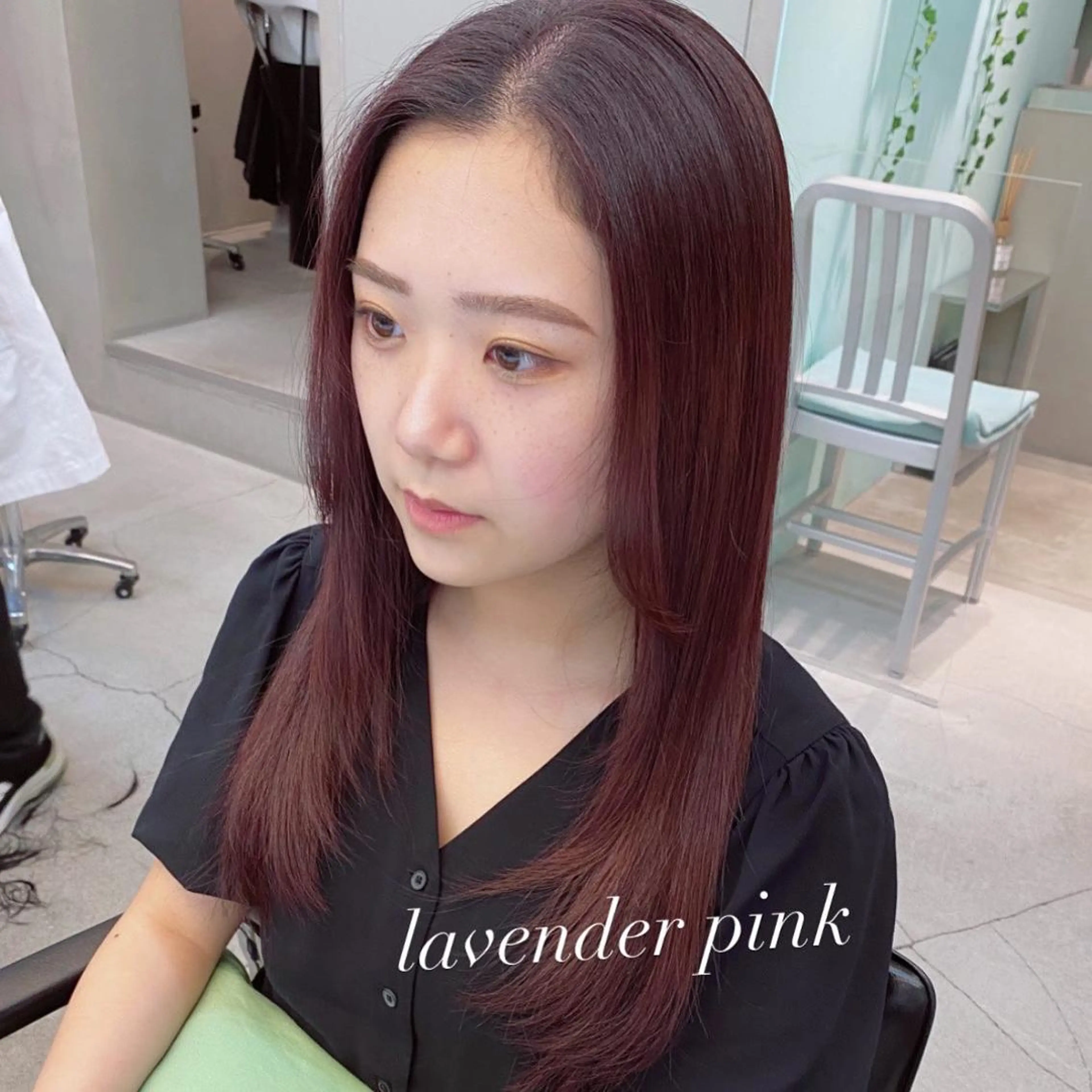セミロング カラー 岡野 静華のヘアスタイル