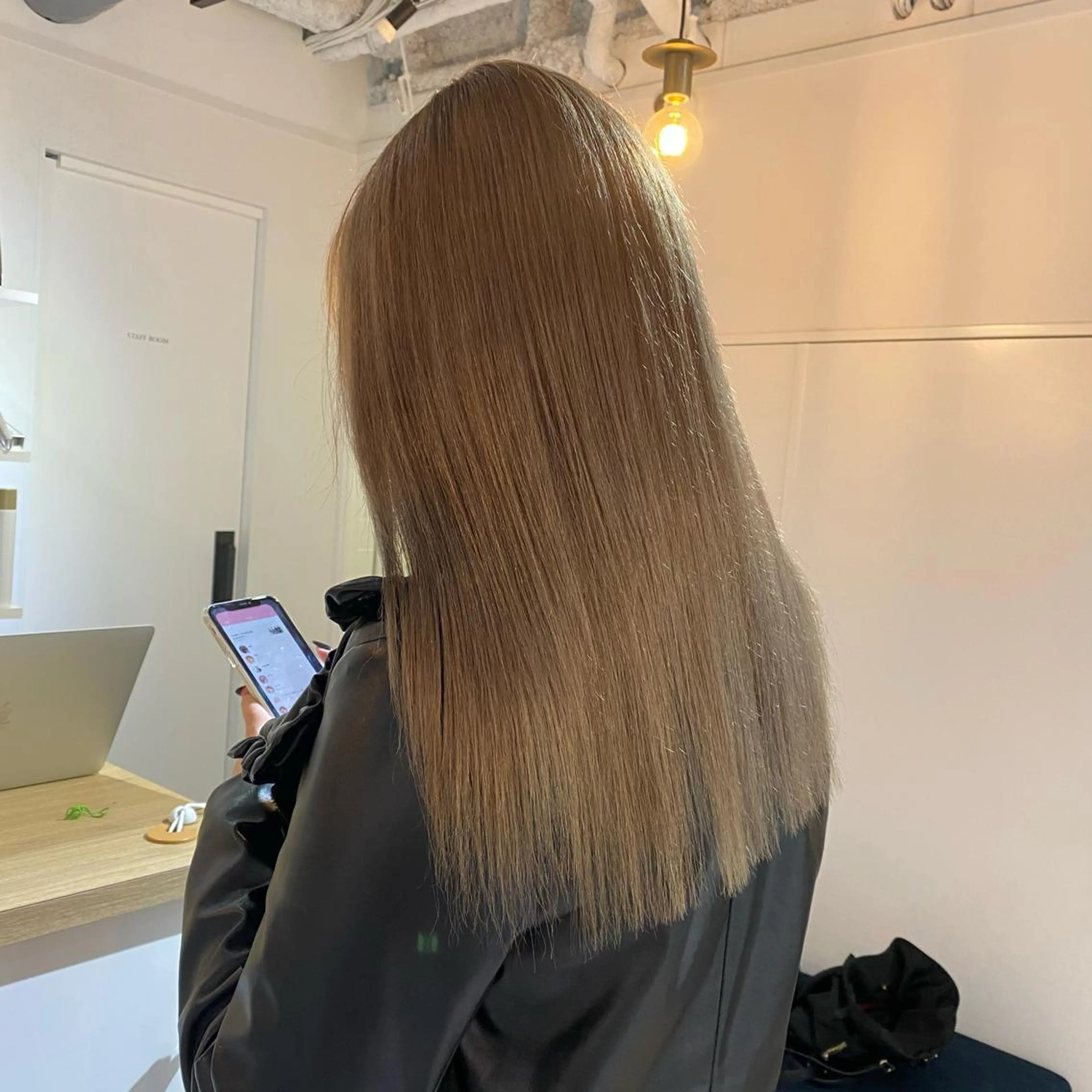 カラー ベージュカラー ハイトーンカラー ハイトーンベージュ ハルカ ・のヘアスタイル