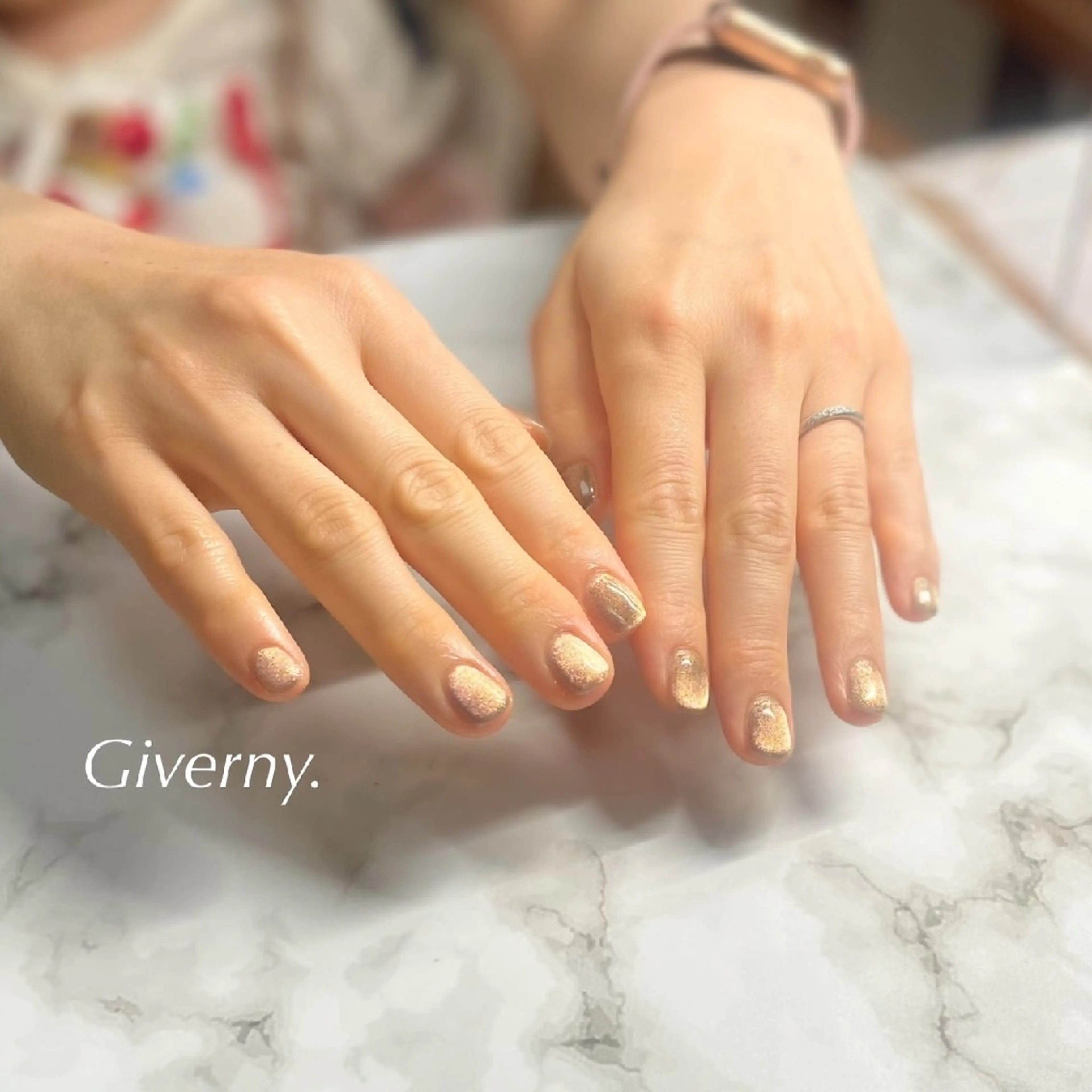 ネイル マグネットネイル ワンカラーネイル ハンドネイル Giverny .のネイルデザイン