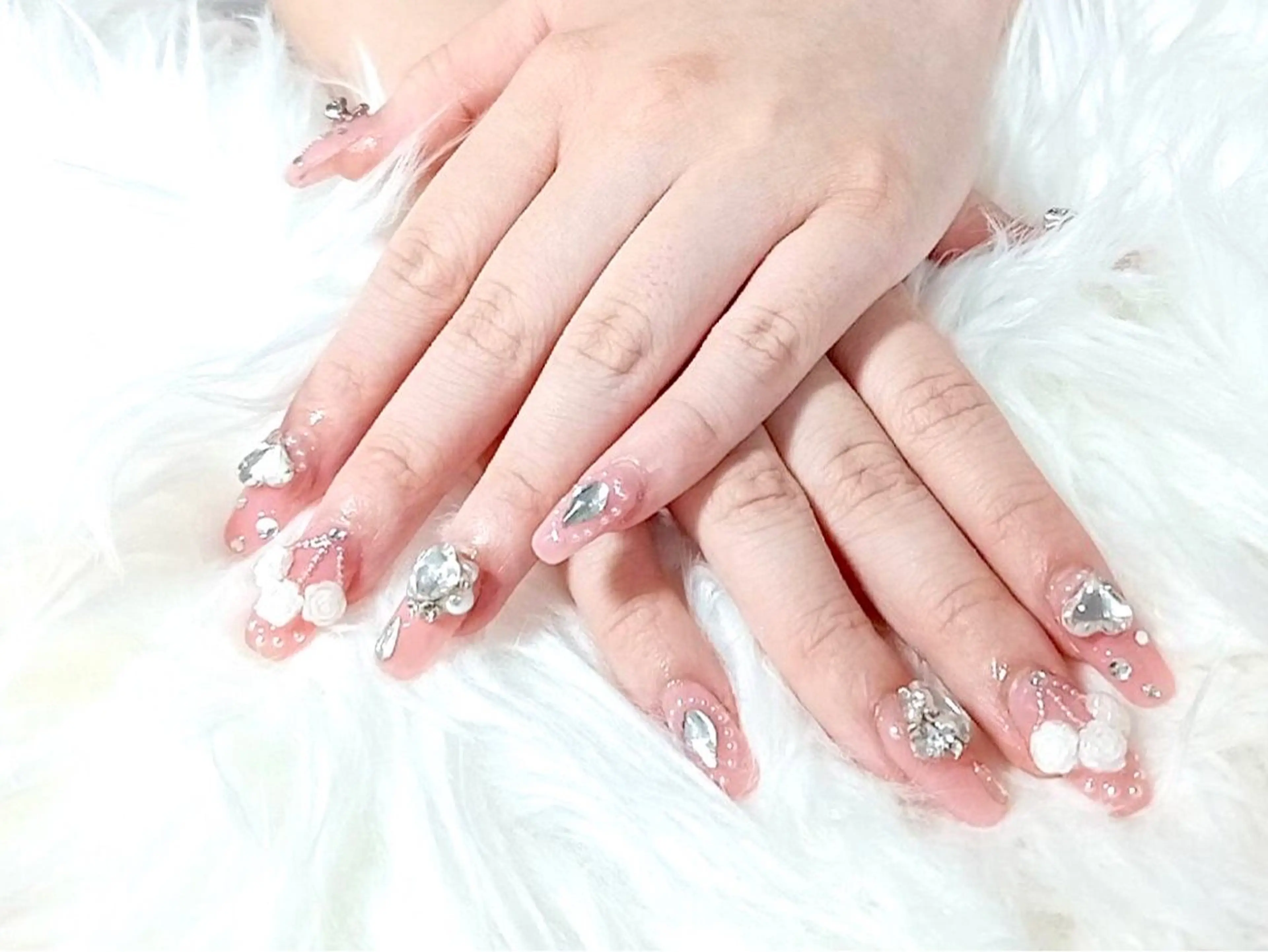 ネイル Hanaai Salon新宿店のネイルデザイン