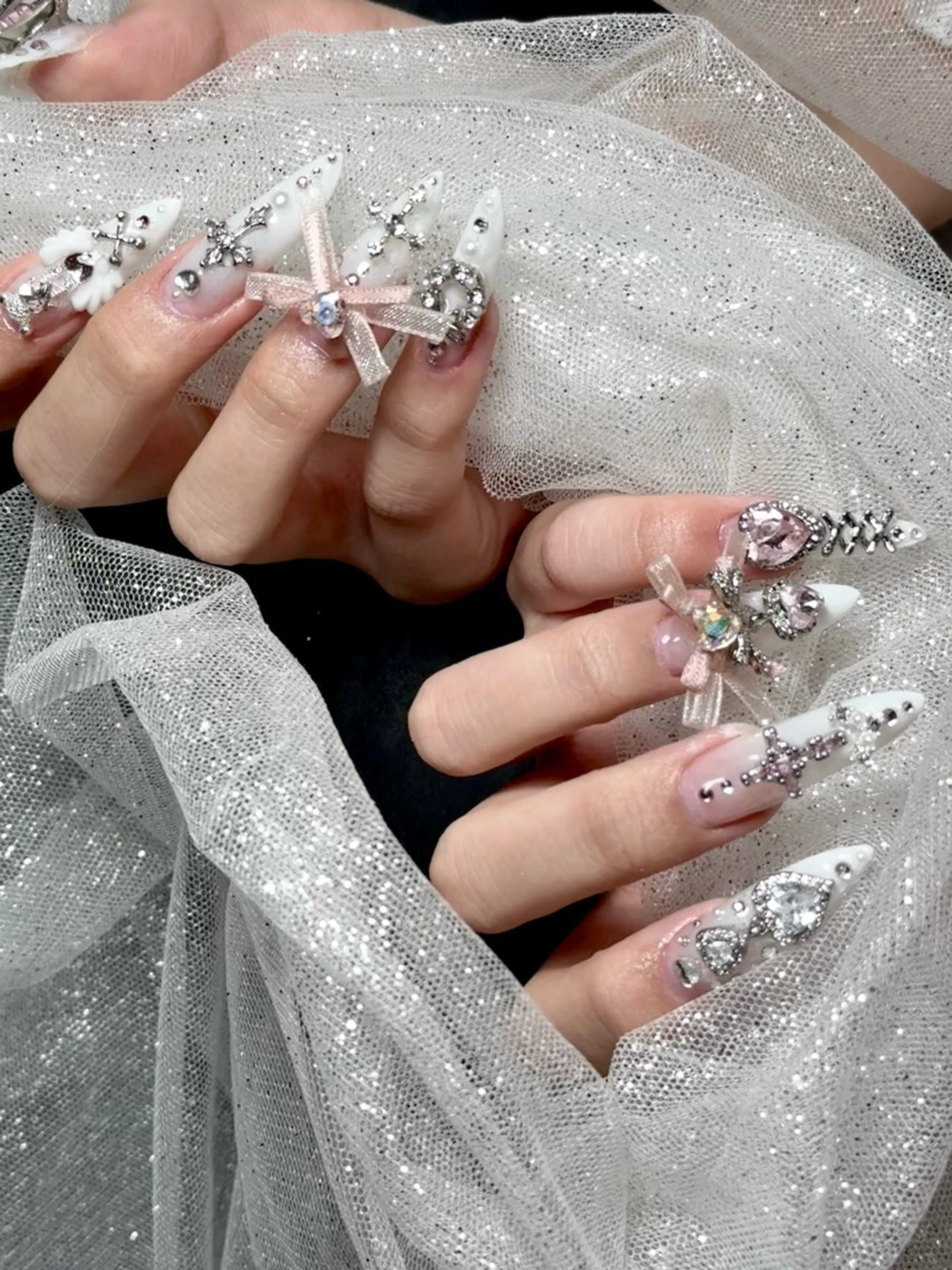 十本チップ長さだし💅持ち込みやり放題、豪華無限制パーツつけ放題💎の写真