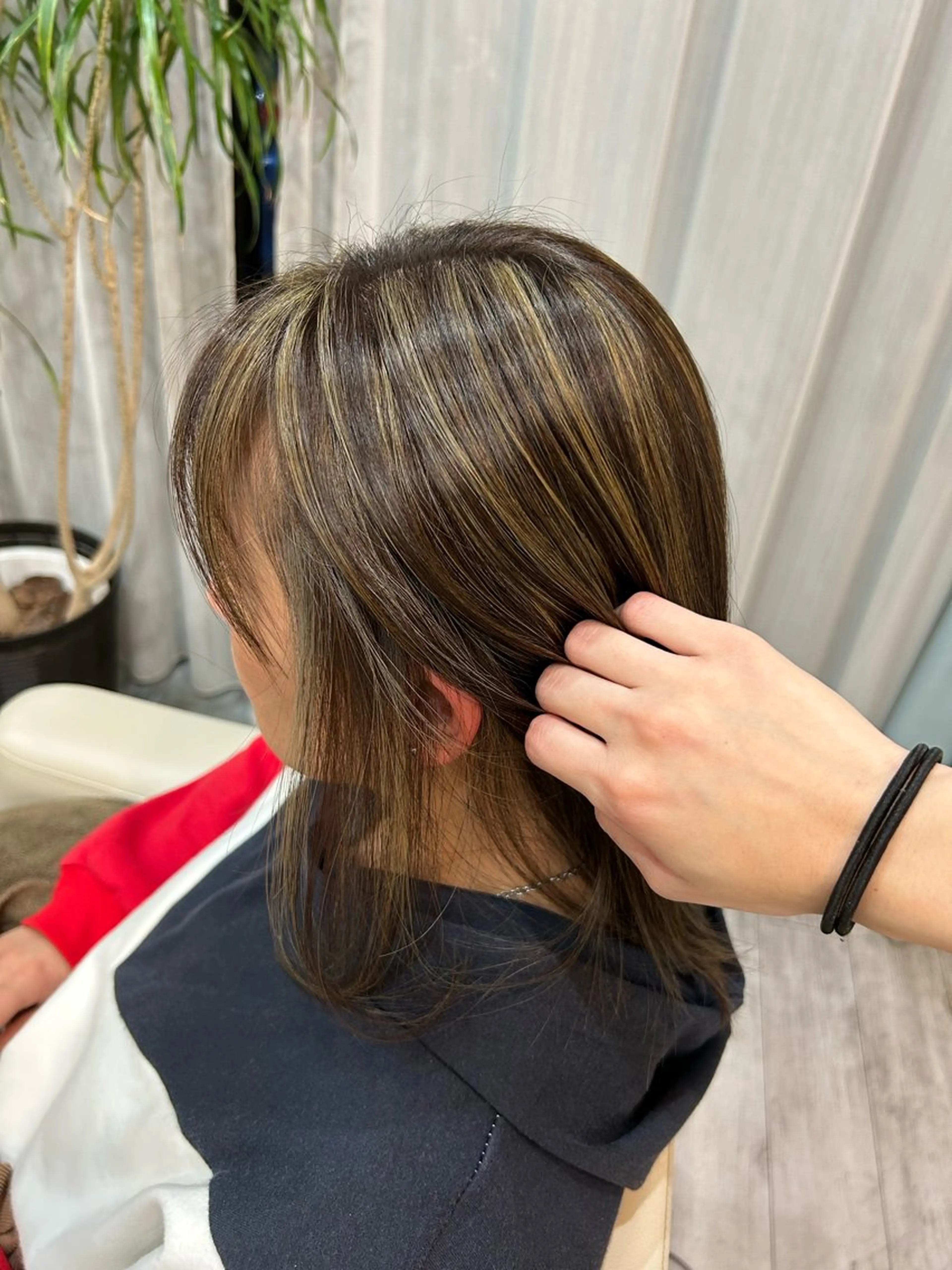 ミディアム カラー ハイライトカラー ハイライト ヘアカラー uLu【ウル】所属・🦖manami 🦖のヘアスタイル