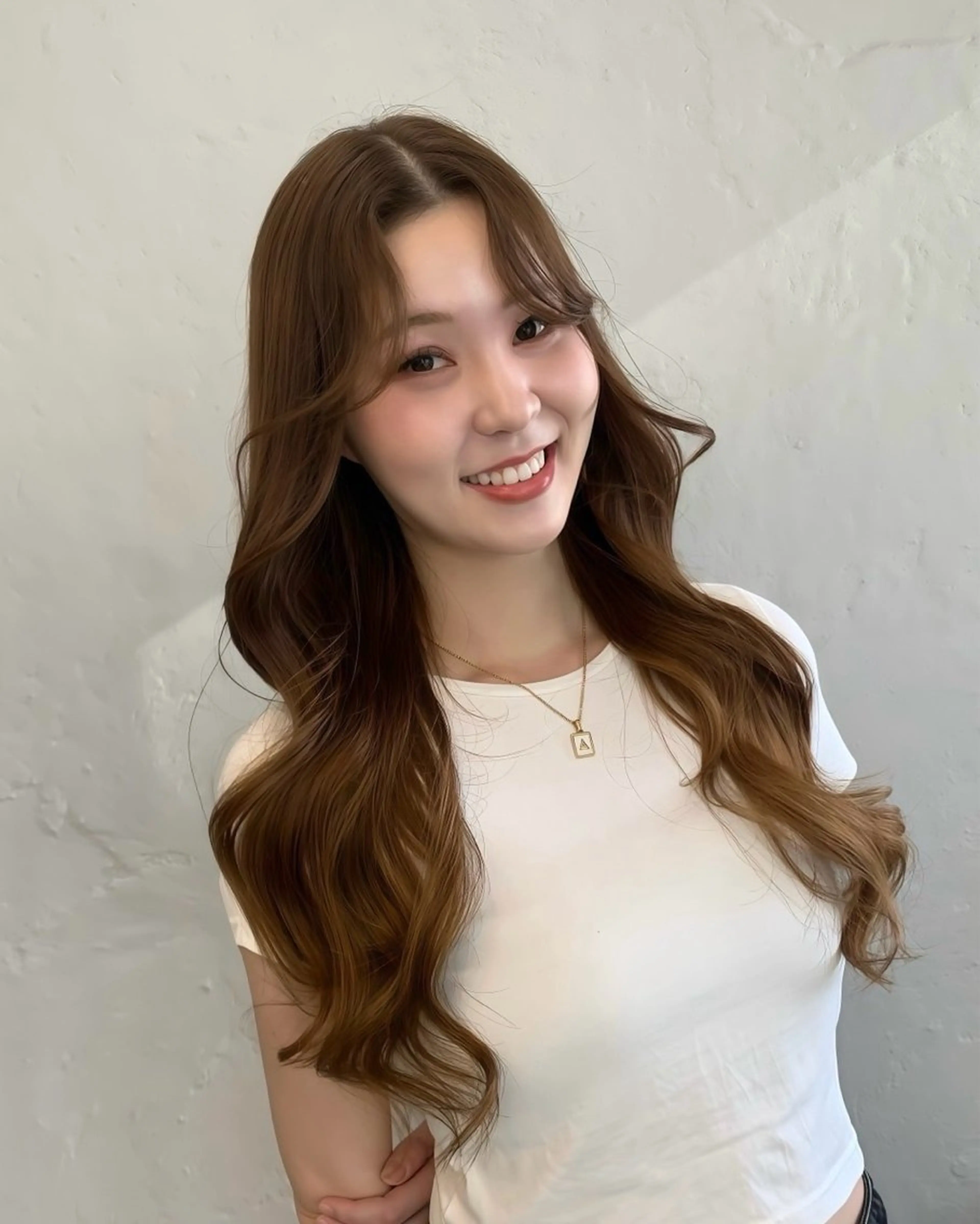 ロング カット ヘアカラー トリートメント shes茶屋町アリサ 🎀顔周り×韓国風のヘアスタイル