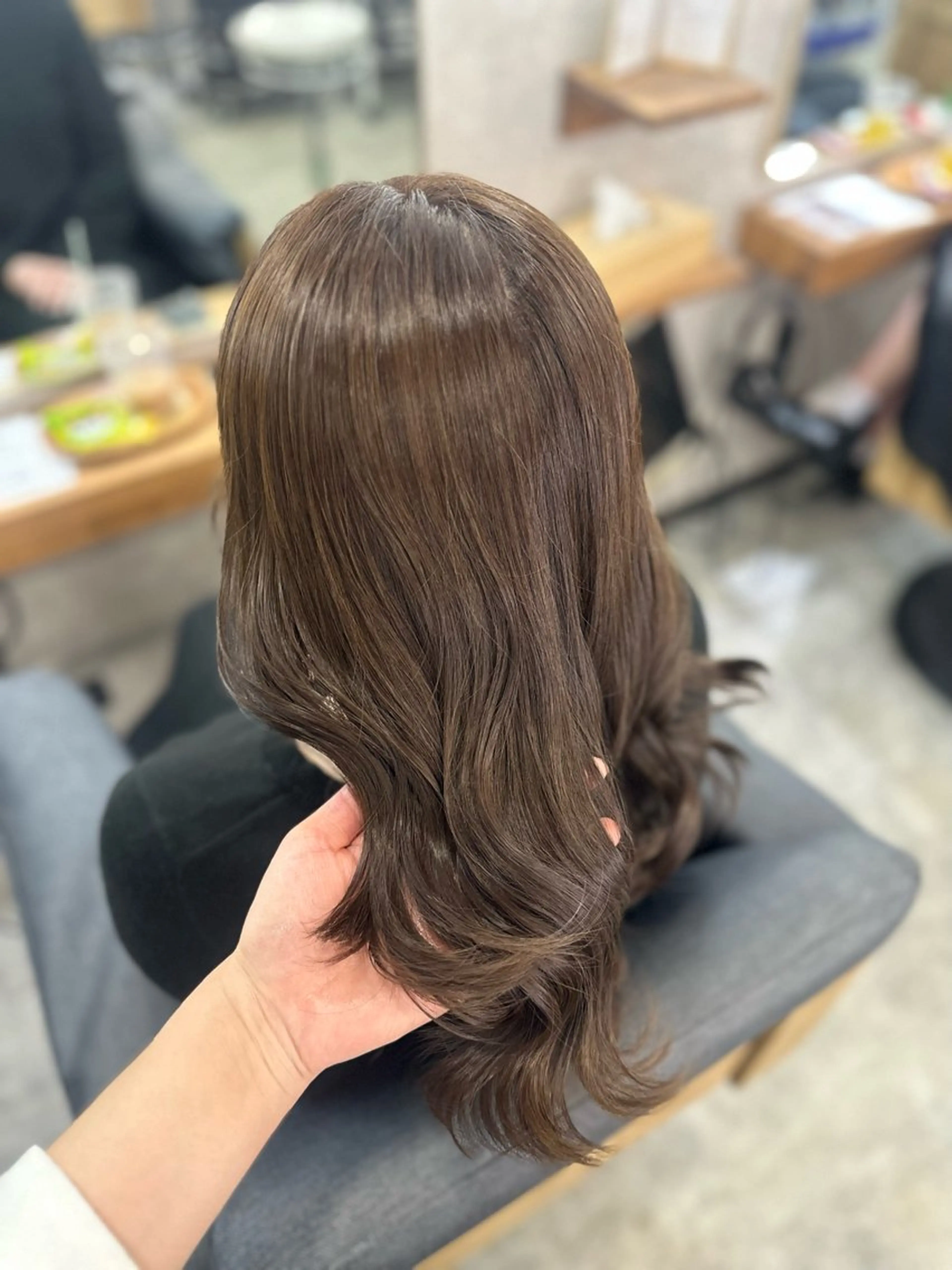 セミロング カット ヘアカラー MOURI CHISATOのヘアスタイル