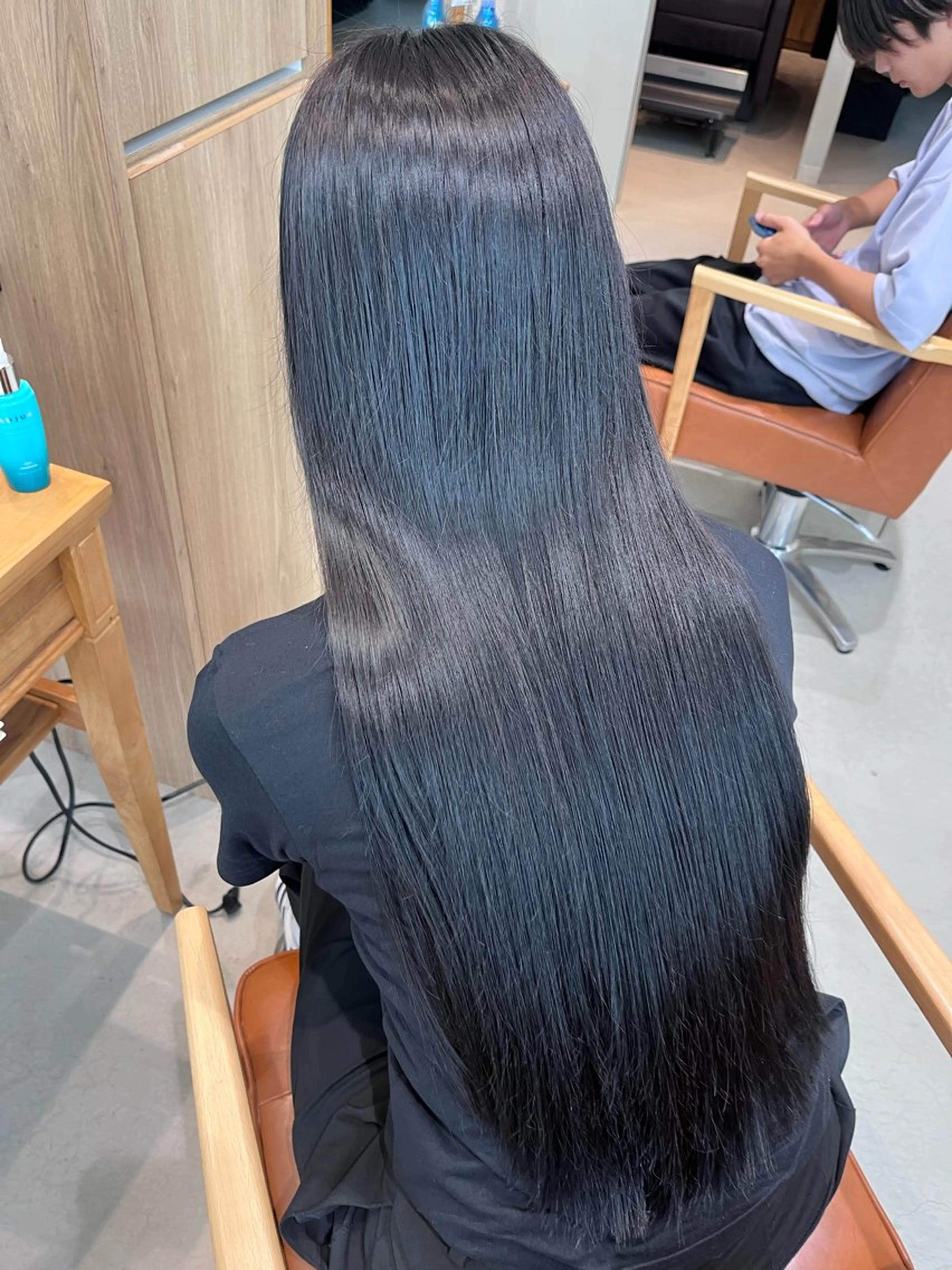 ロング カラー 黒髪 ブルーカラー ブルーブラック カット ヘアカラー トリートメント 透明感カラー🫧🌈 似合わせカット✂︎のヘアスタイル