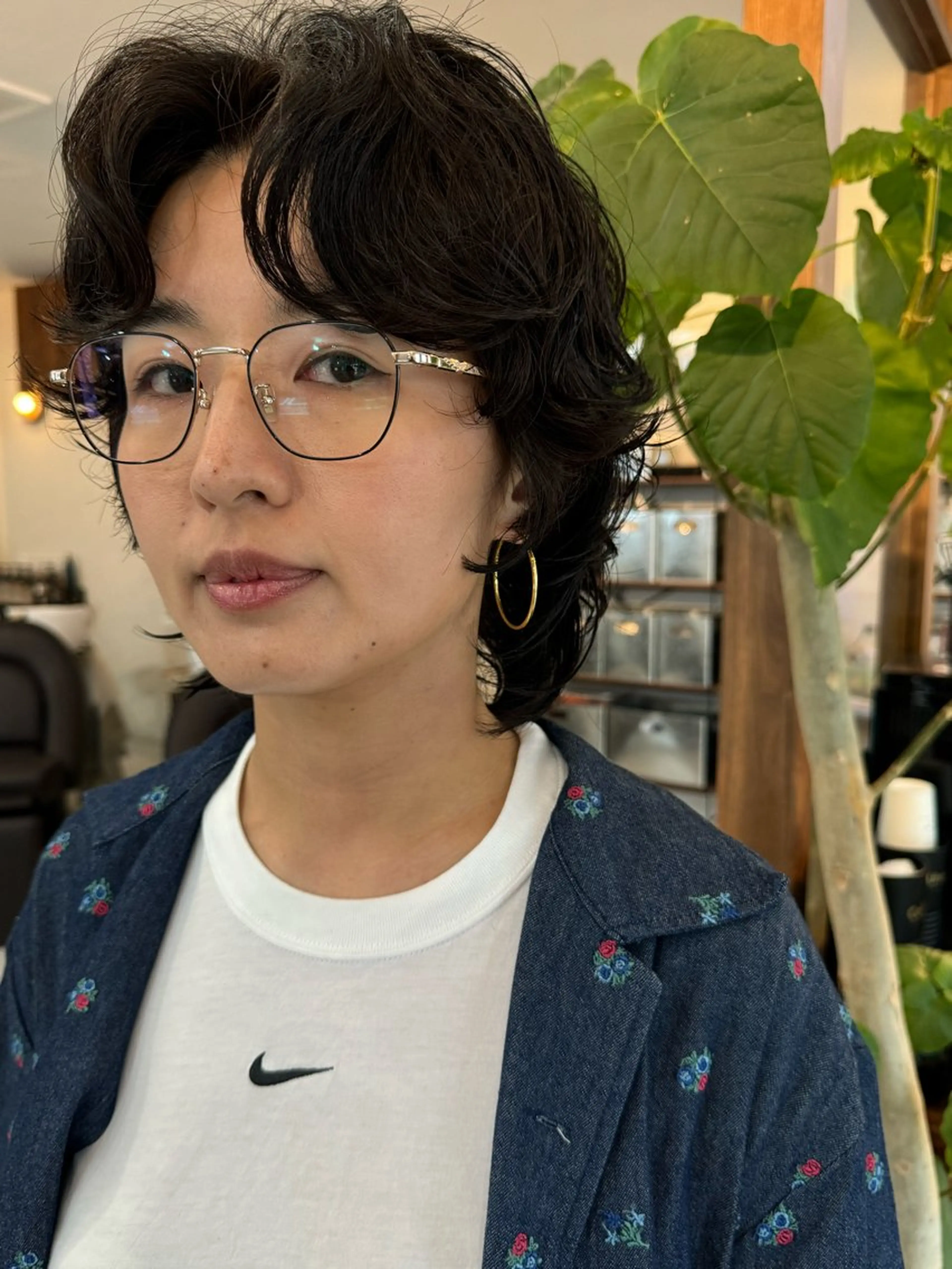 ショート パーマ レイヤーカット カット (h)wim ウィムのヘアスタイル