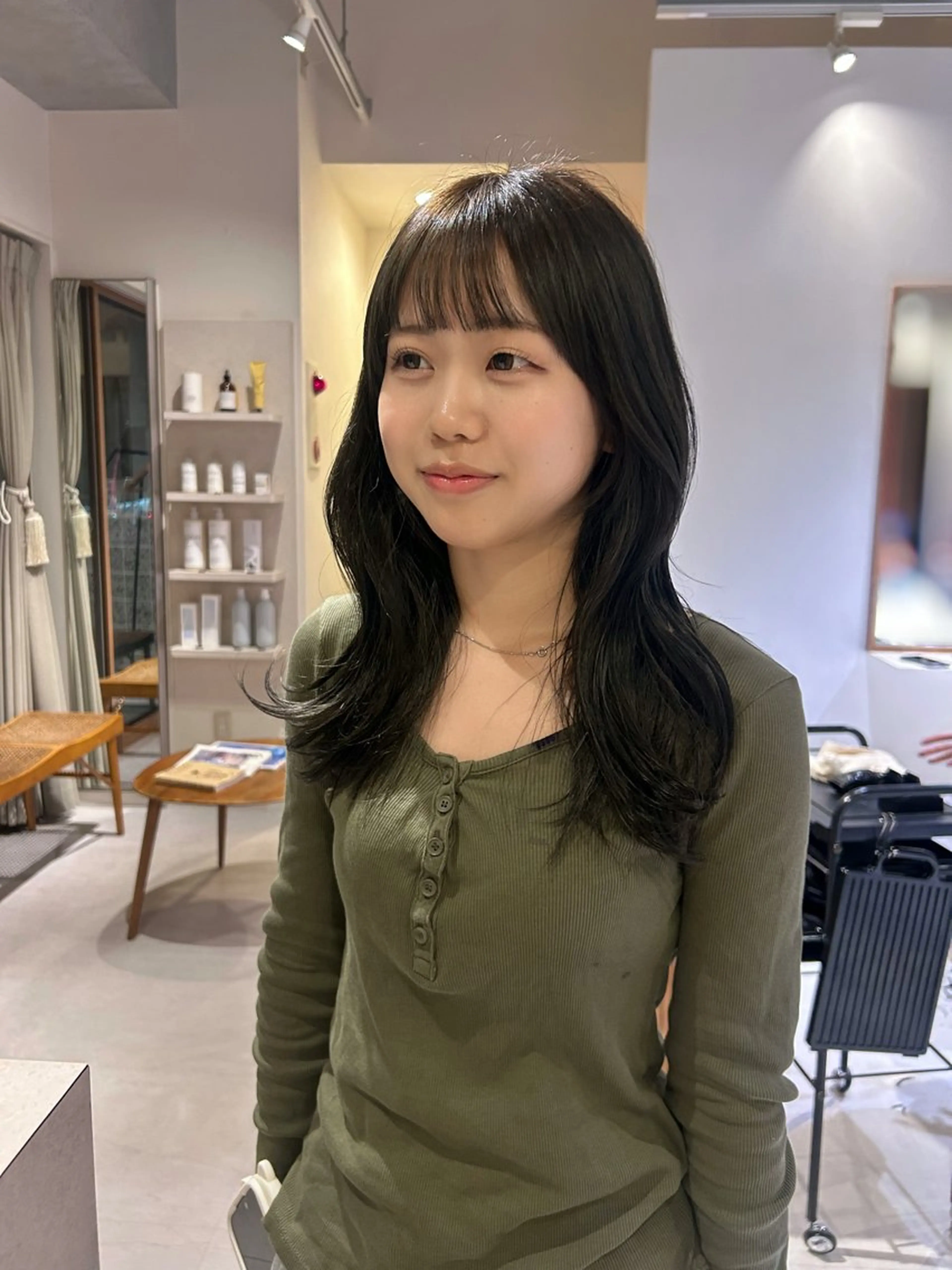 セミロング カット ヘアカラー トリートメント mine【マイン】所属・ツヤ縮毛矯正🫧/ レイヤー/アチワのヘアスタイル