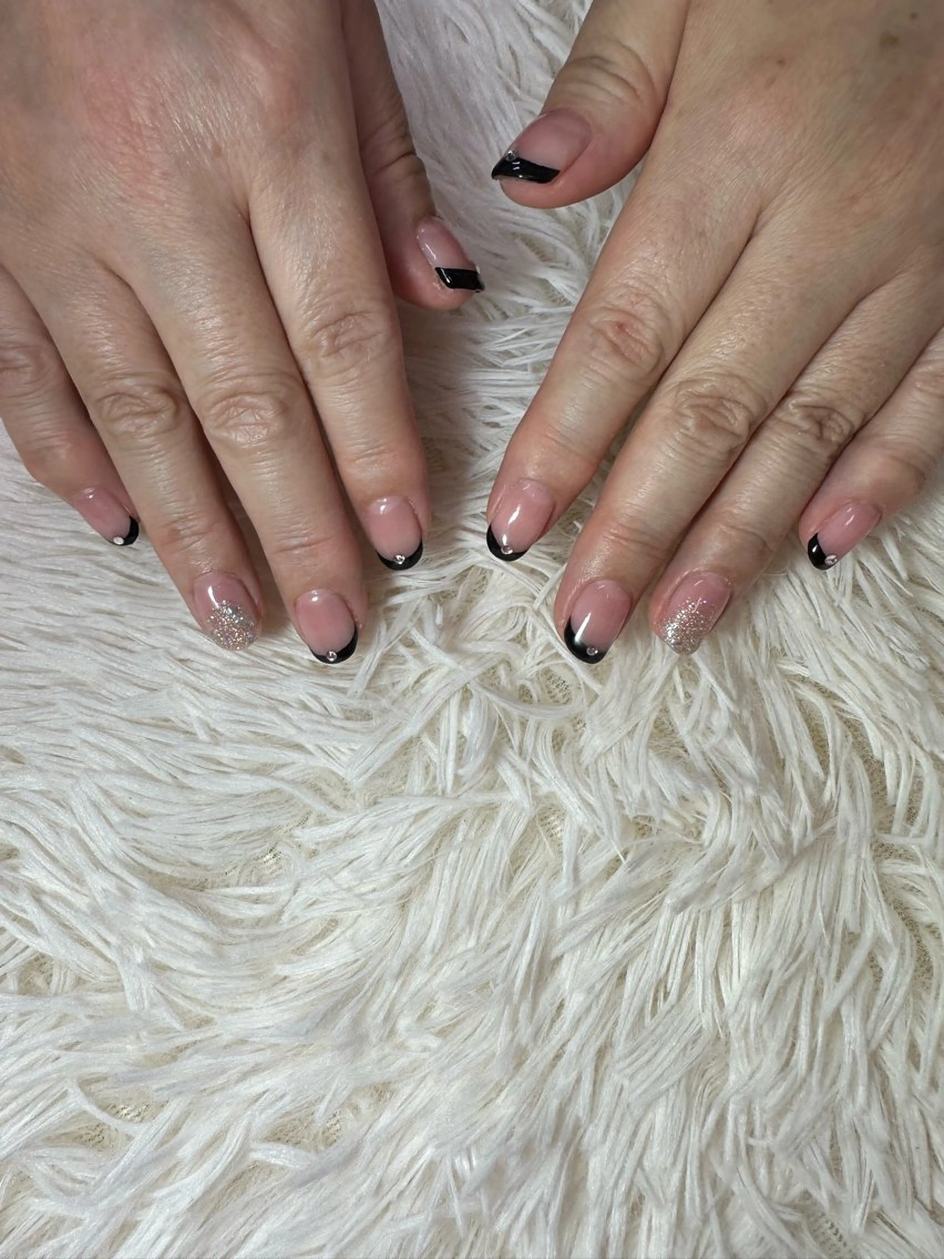 ネイル フレンチネイル ハンドネイル 串田 萌のネイルデザイン