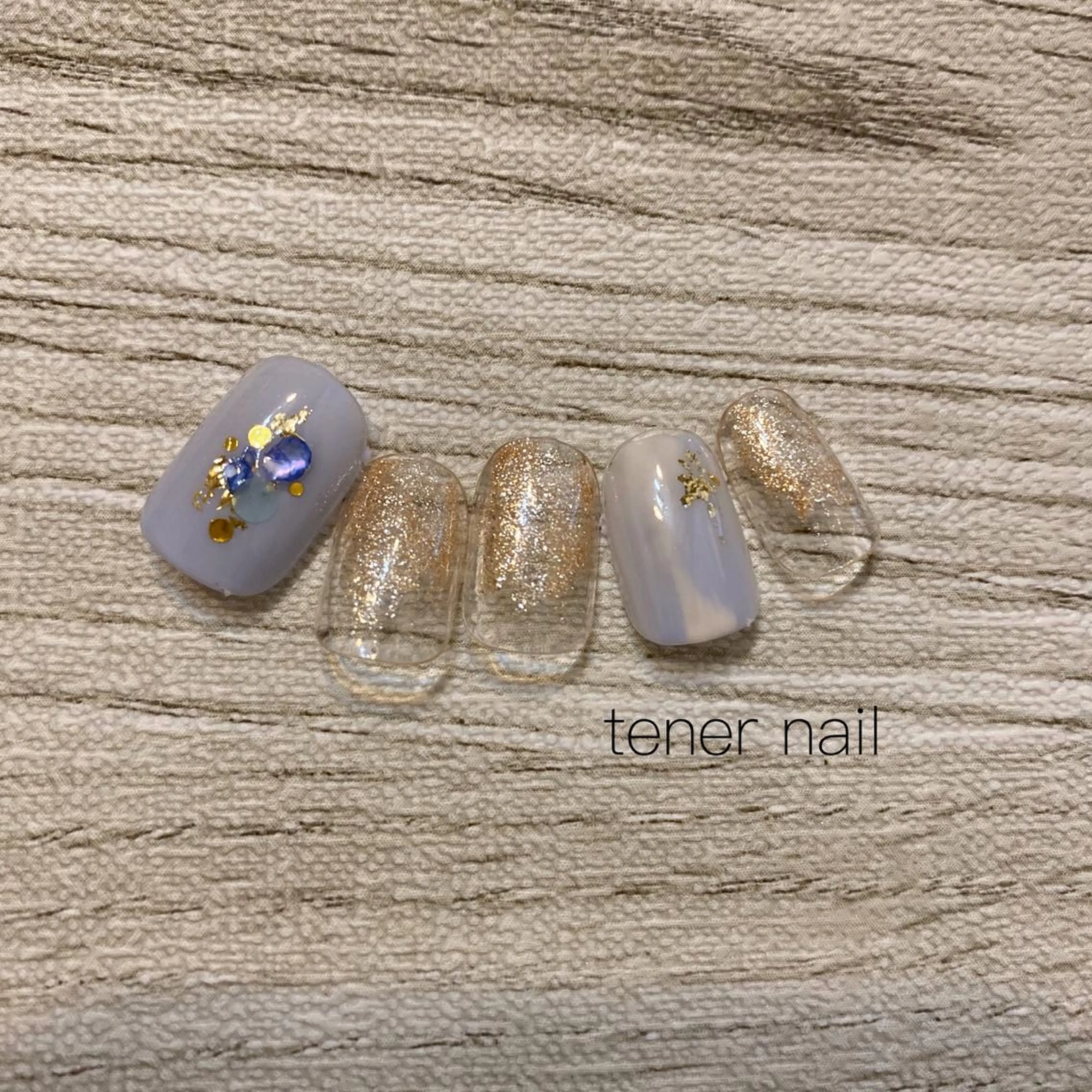 ネイル ブルー ジェルネイル ゴールド ニュアンスネイル tener  nail  テネルネイル所属・テネルネイル tener nailのネイルデザイン