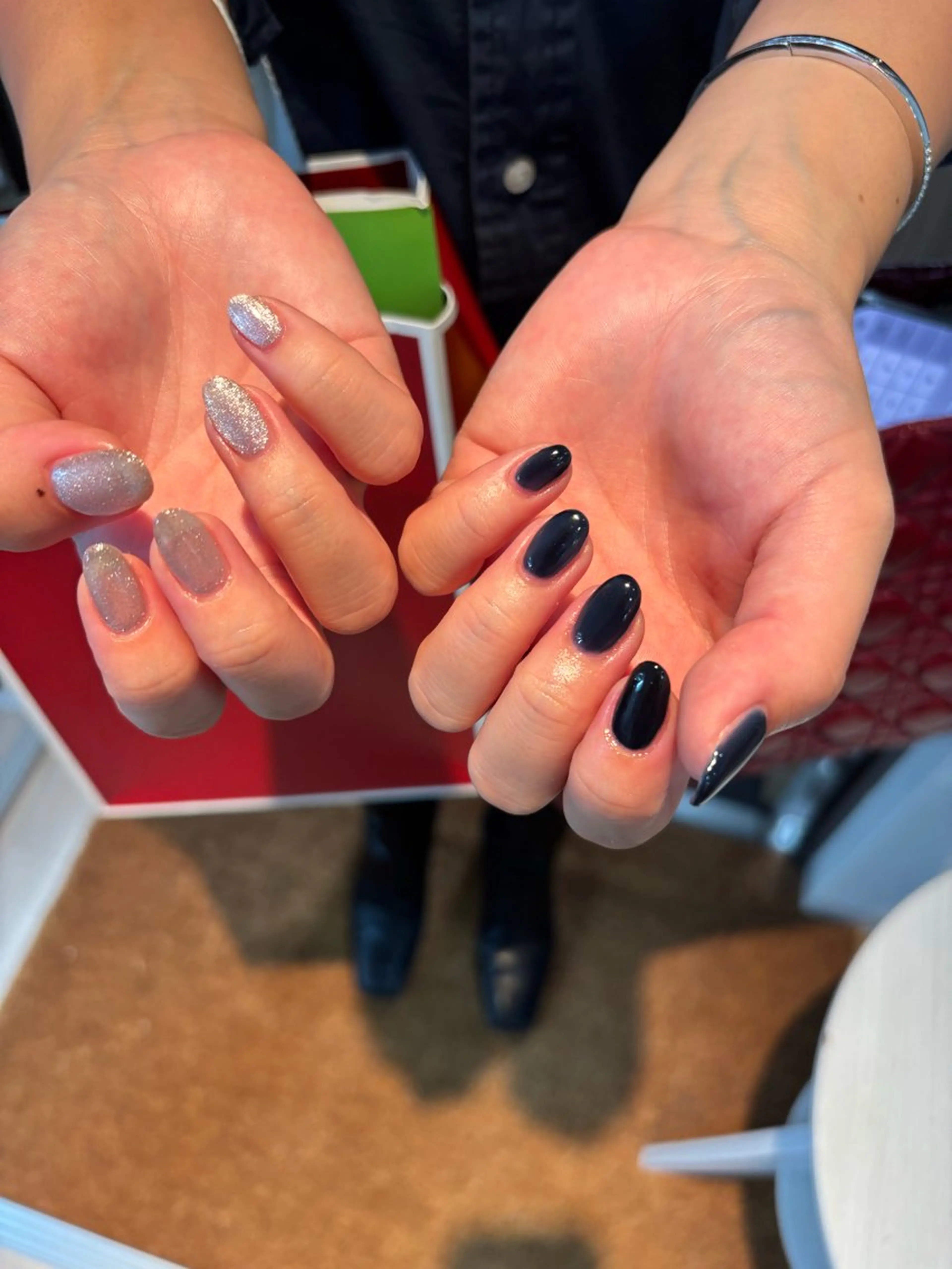 ネイル キラキラネイル マグネットネイル ネイビー 冬ネイル free'snail N A Oのネイルデザイン