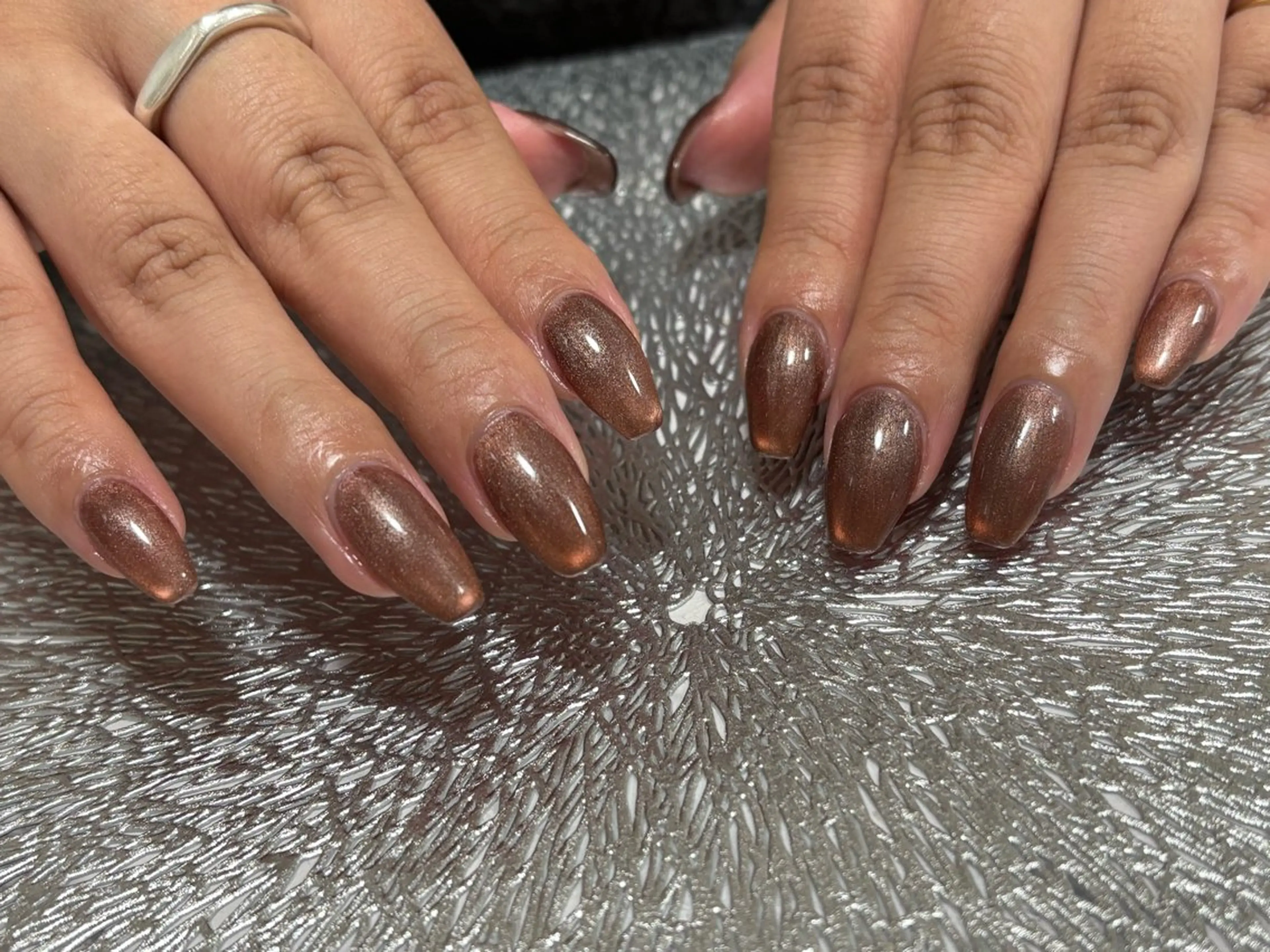 ネイル ブラウン ラメ(グリッター) マグネットネイル 持ち込み ワンホンネイル ハンドネイル ハンドケア ♡Bivi♡自爪に 優しいネイルサロンのネイルデザイン