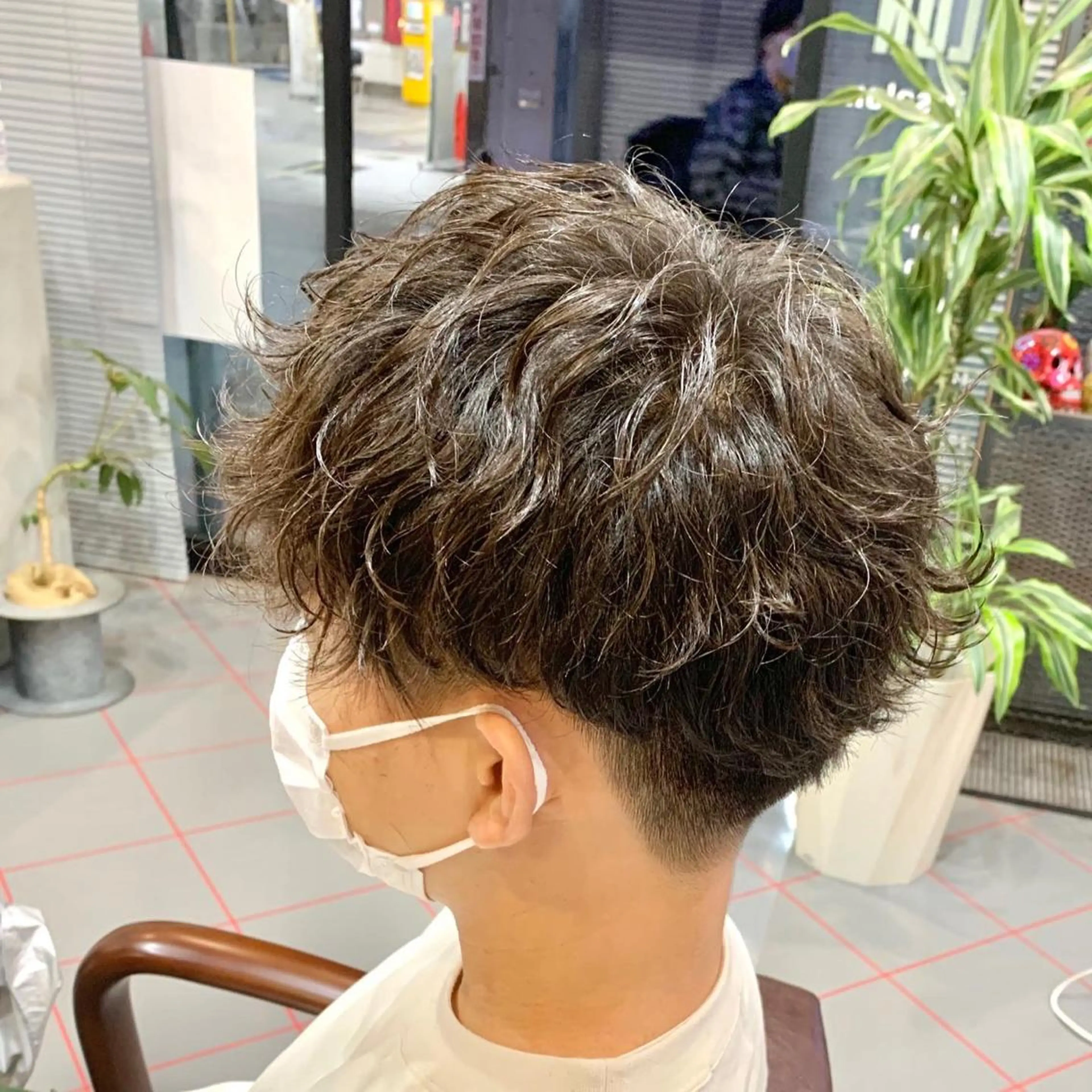 ショート パーマ メンズ メンズパーマ 波巻きパーマ メンズサロン　アソビ所属・【扱いやすいパーマ】 眞鍋拓己のヘアスタイル