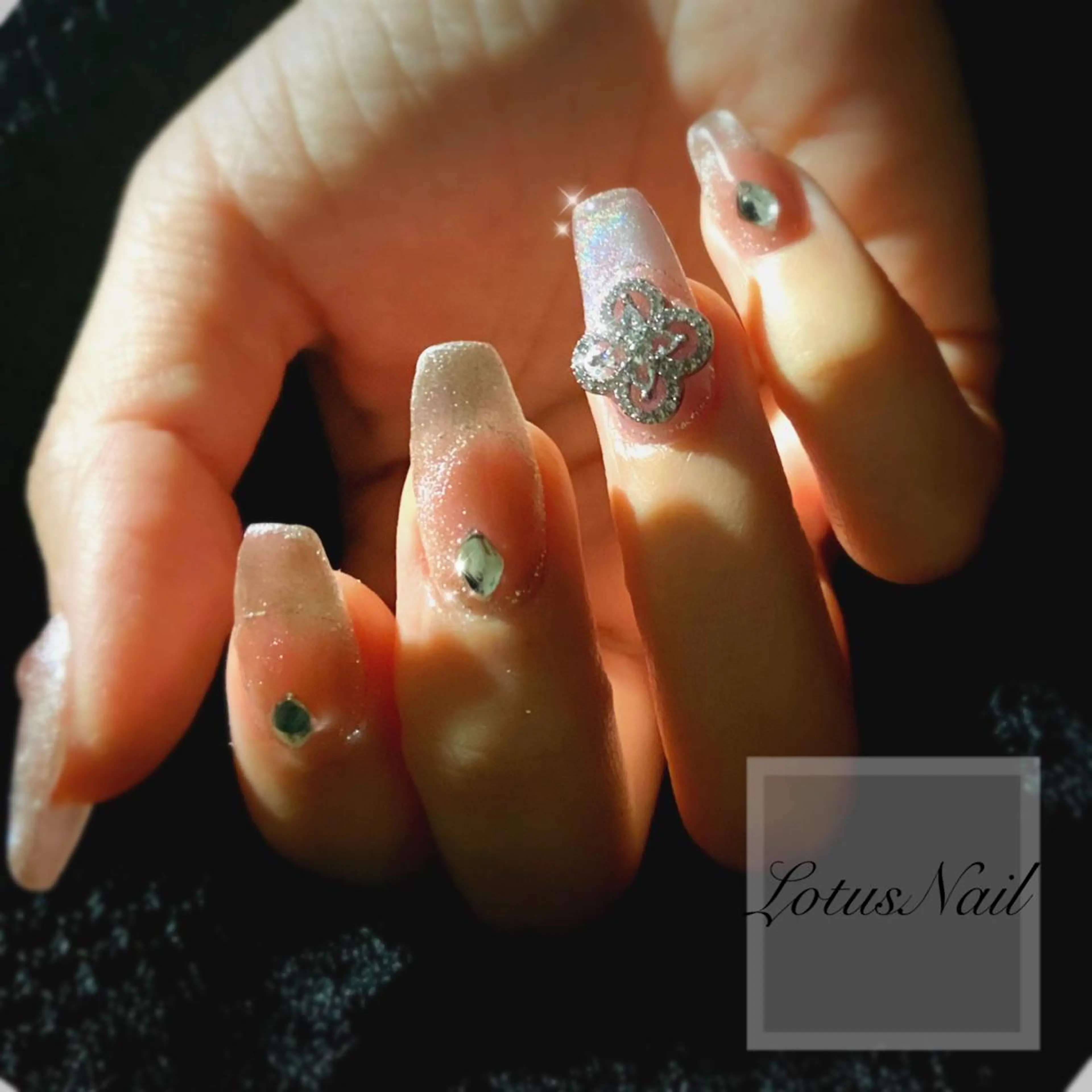 ネイル ハンドネイル Lotus Nailのネイルデザイン