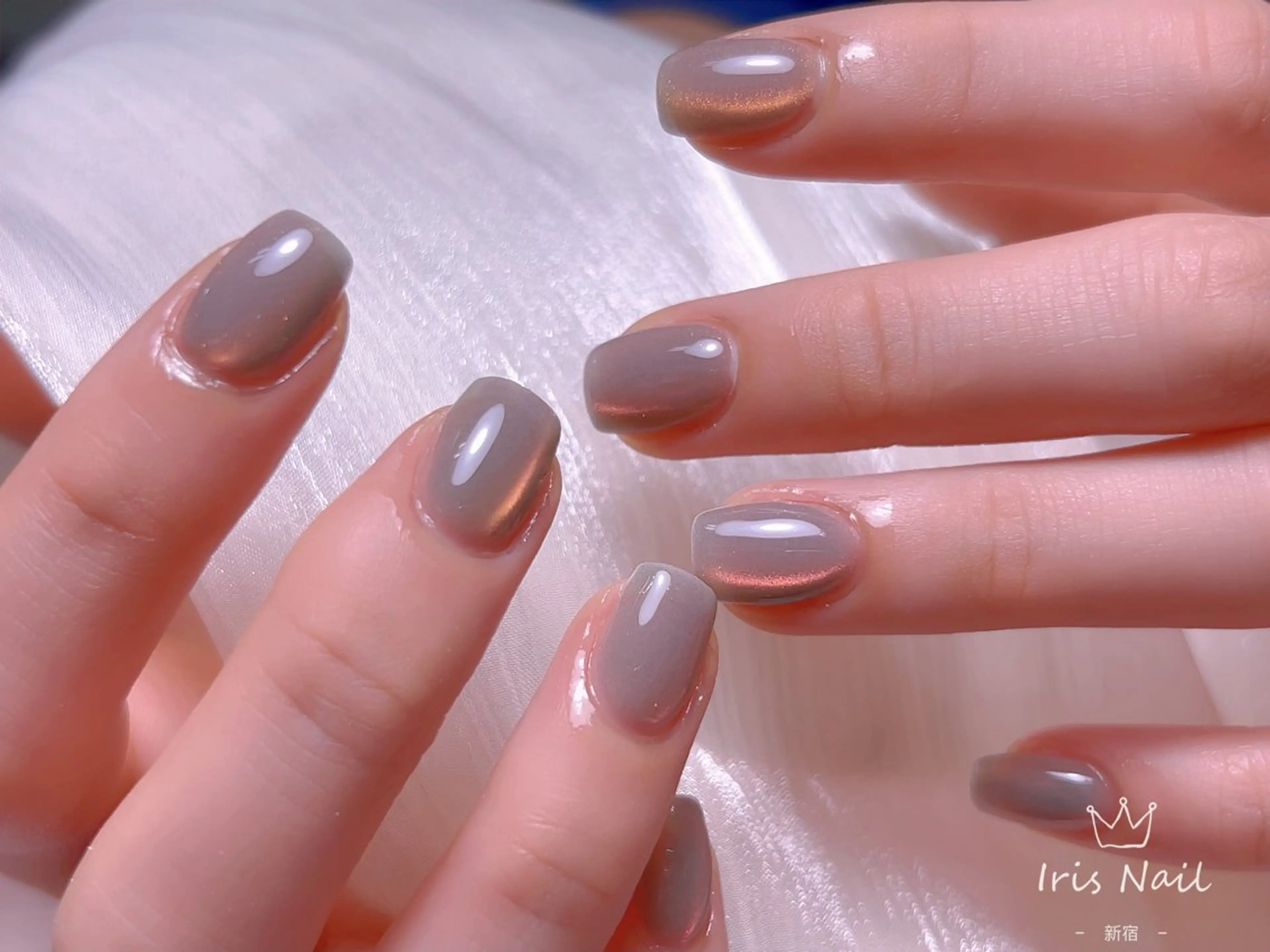 ネイル フレンチネイル ジェルネイル グラデーション 韓国ネイル マグネットネイル ハンドネイル 【長さ出し】 IRIS NAILのネイルデザイン