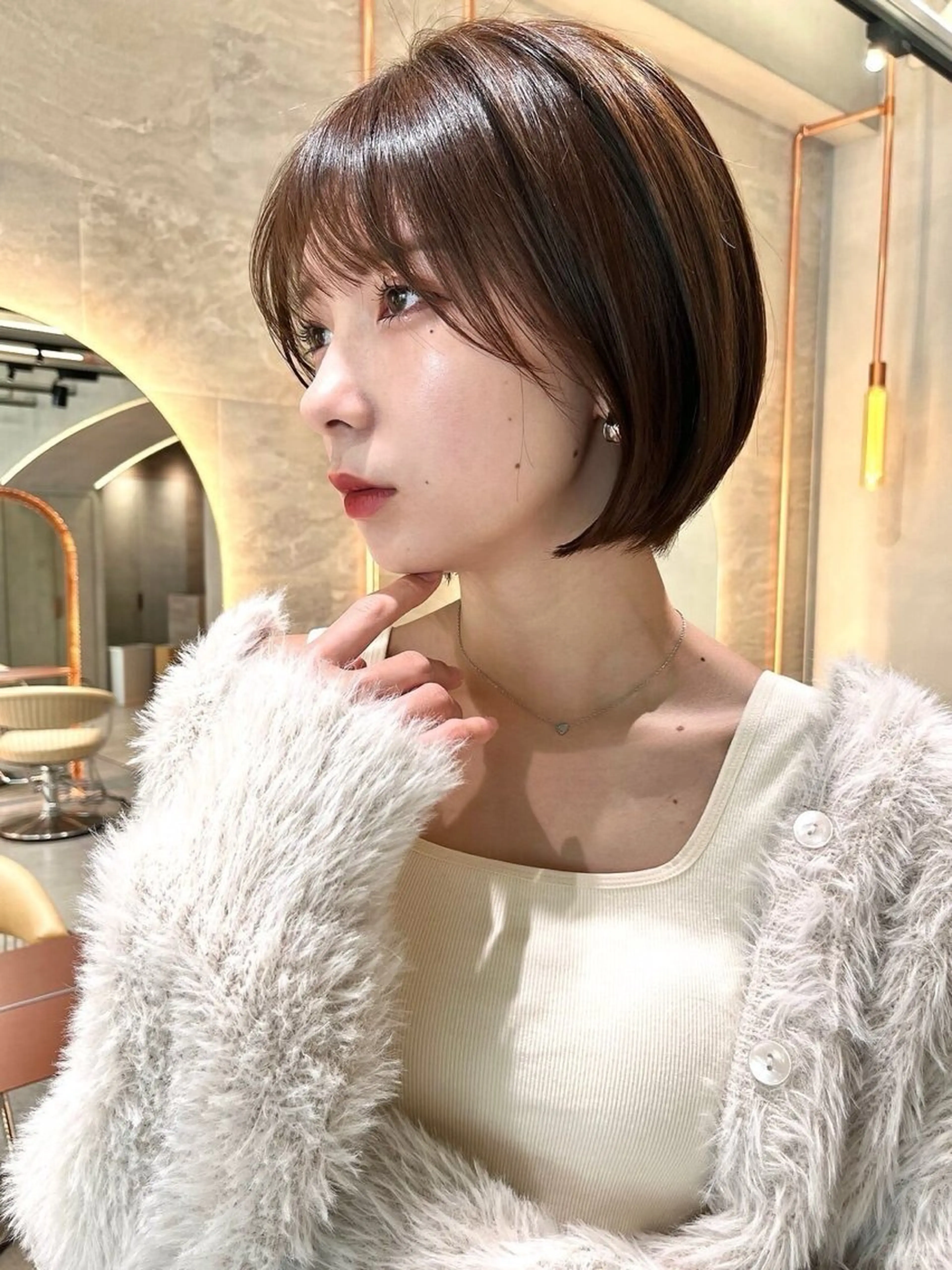 ショート ショートボブ ボブ 顔まわりレイヤー 顔周りカット ハイライト カット ヘアカラー トリートメント 新宿/髪質改善/艶髪 韓国ヘア/大重聖斗のヘアスタイル