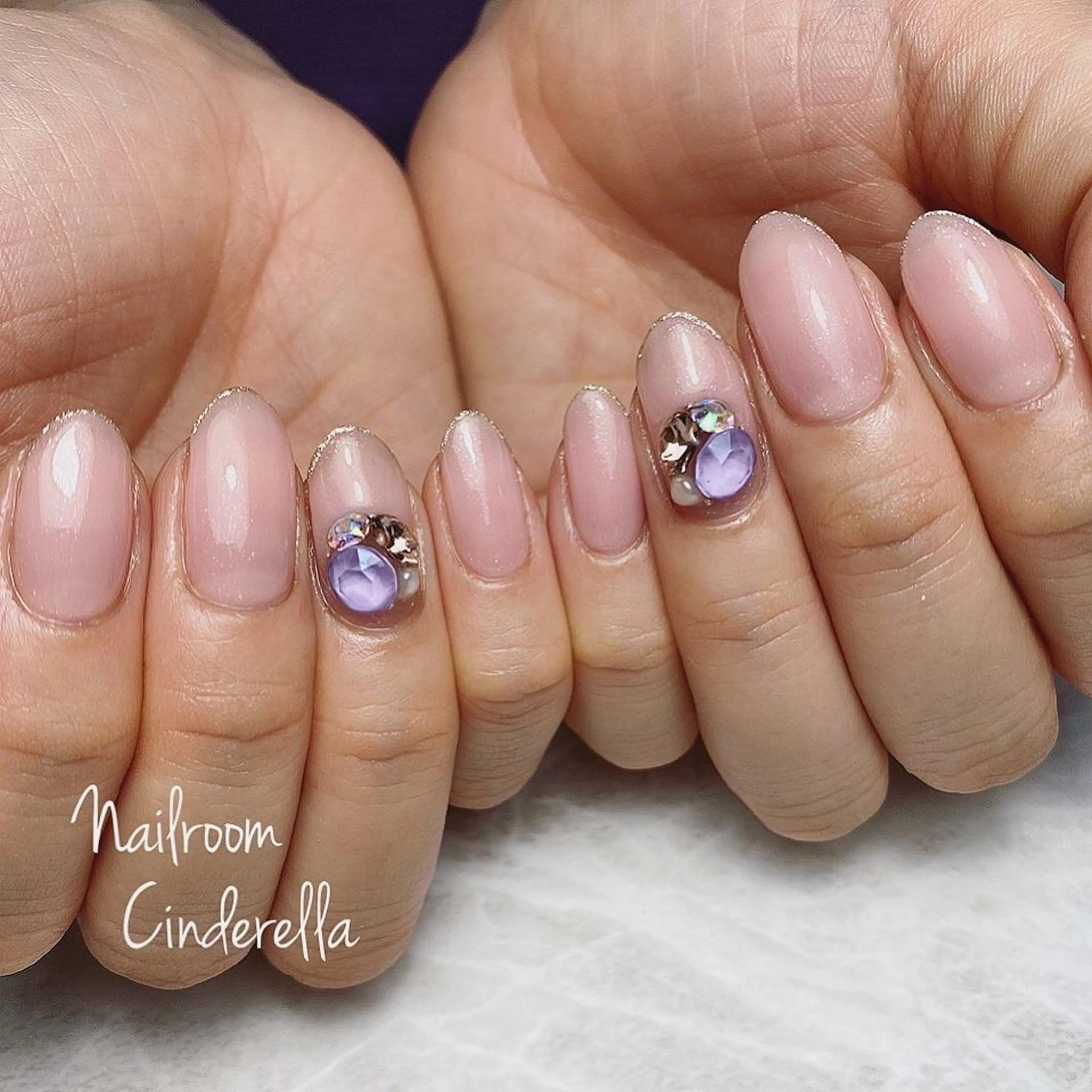 ネイル アートネイル Nailroom. Cinderellaのネイルデザイン