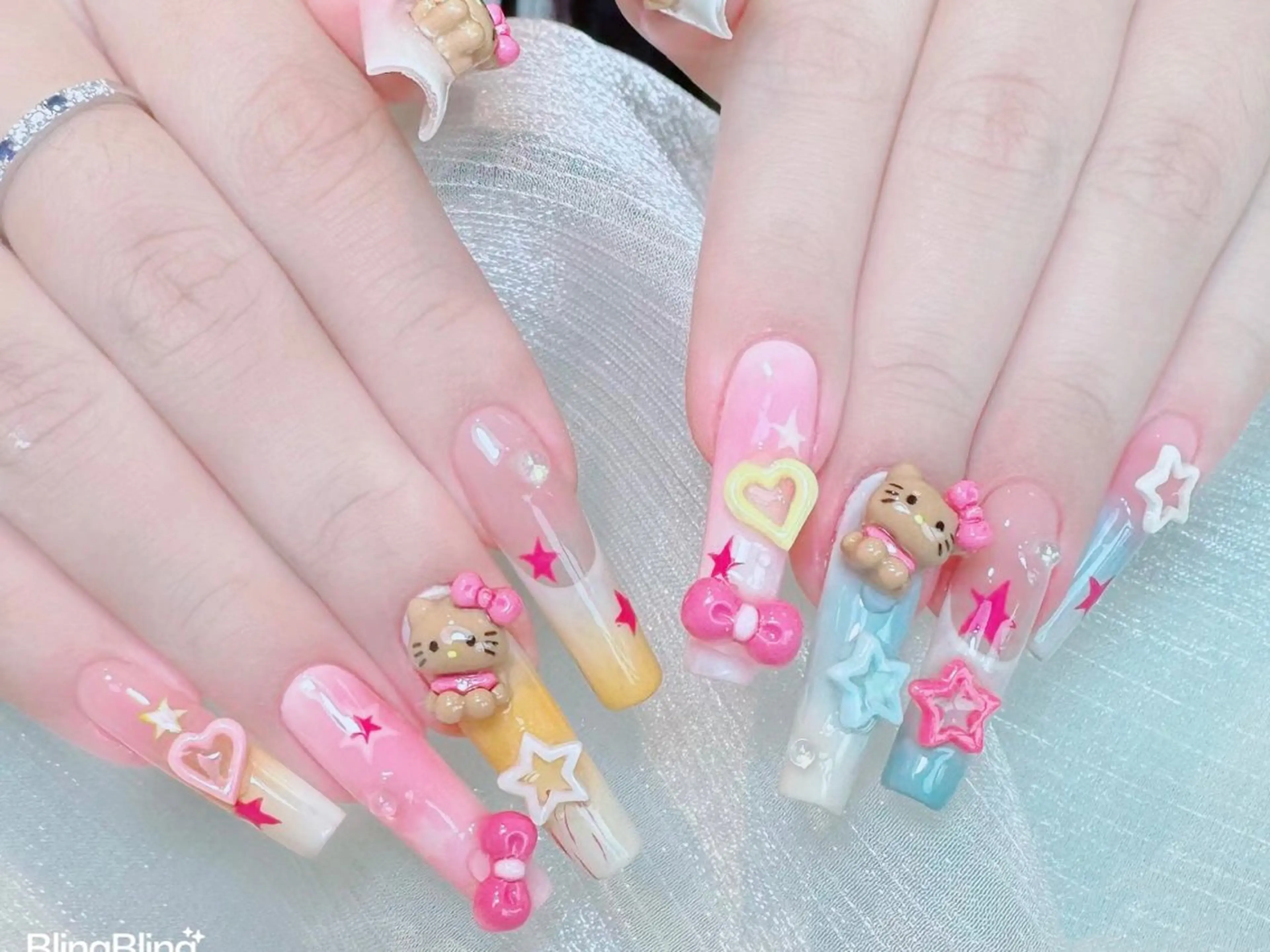 ネイル ハンドネイル ハンドケア Zz nail salonのネイルデザイン