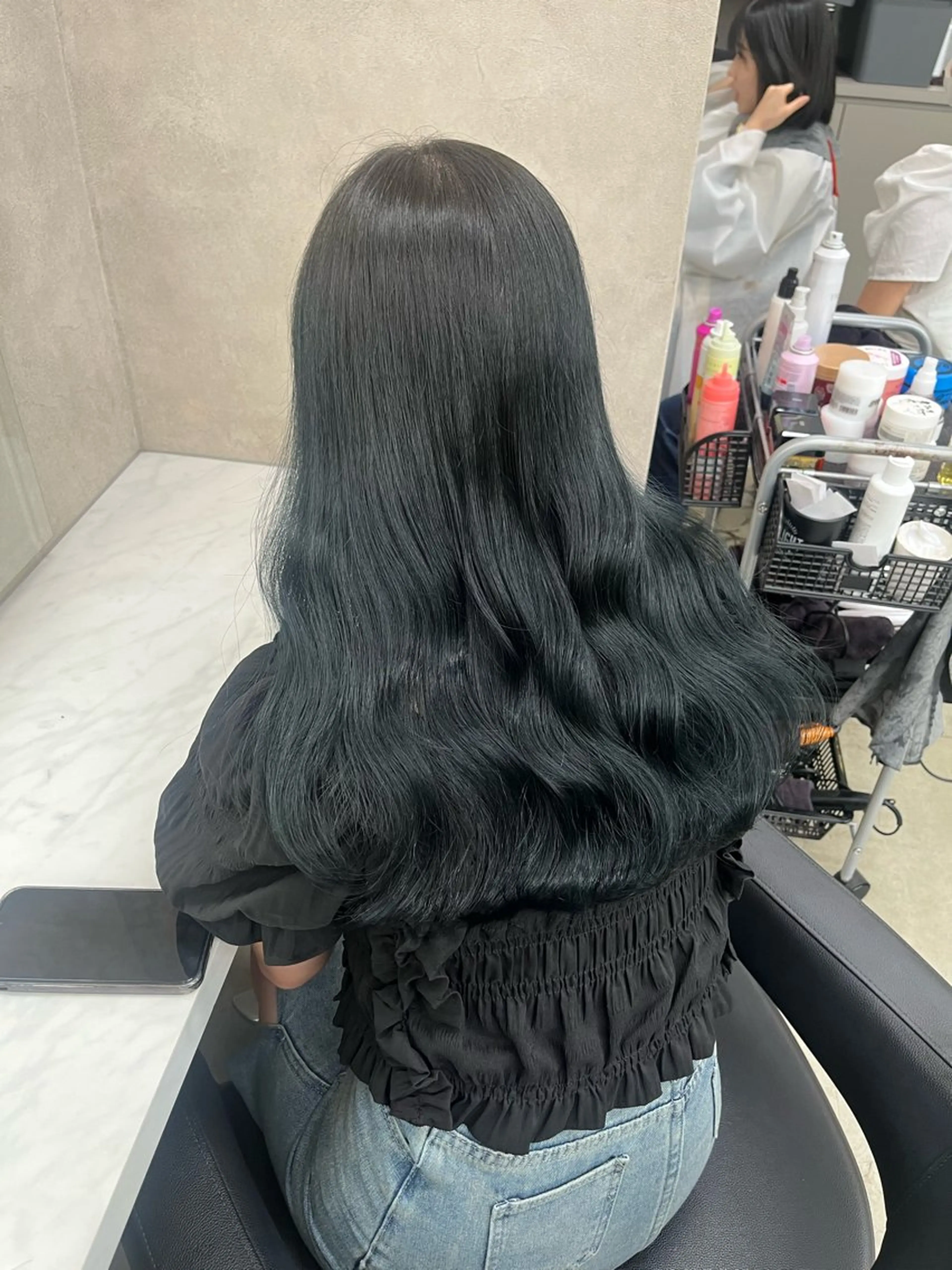 セミロング ヘアカラー トリートメント ヘッドスパ ヘアセット 寒色＆ブリーチ特化 寒色MiOのヘアスタイル