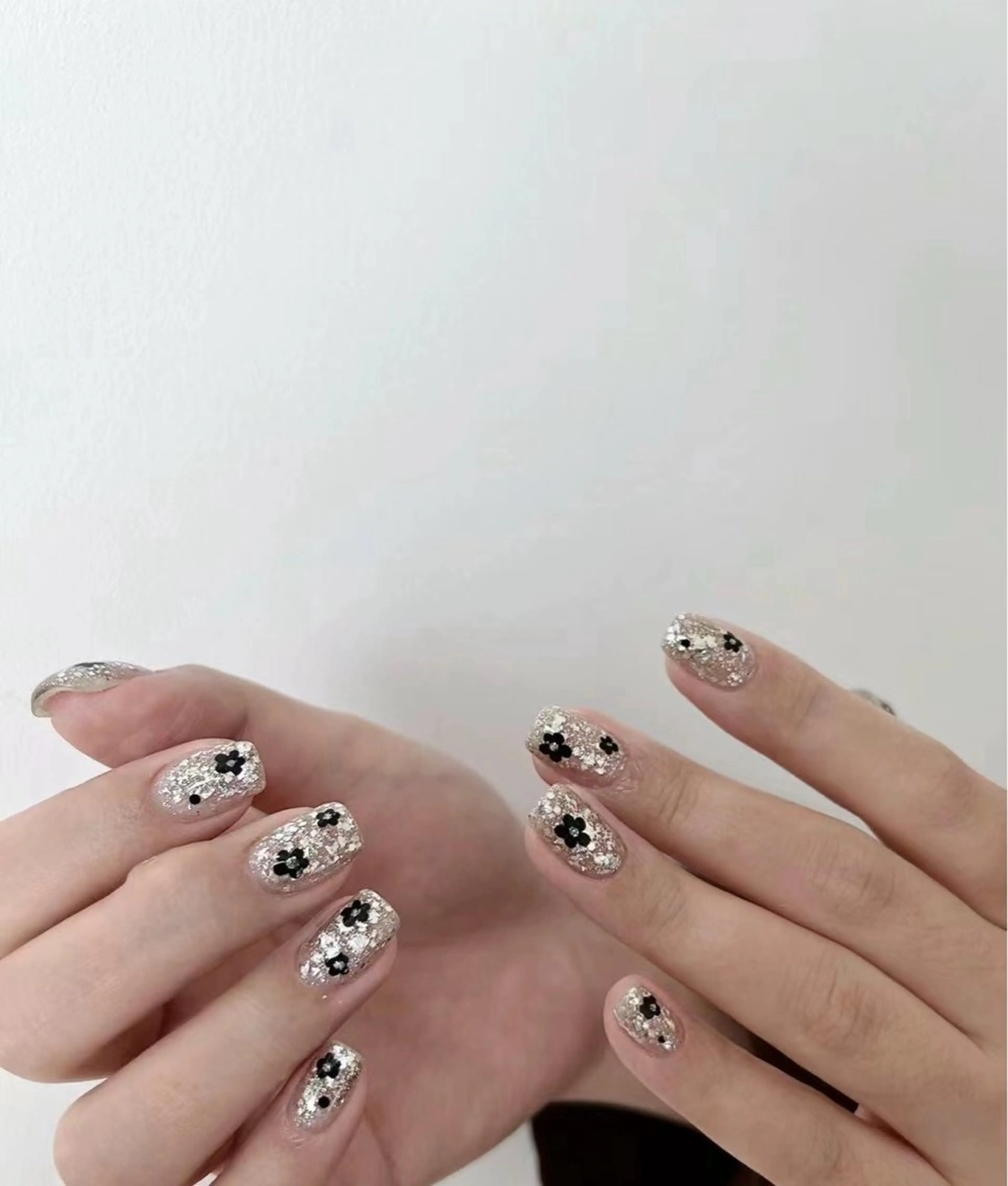 ミディアム めぐみのネイルサロン 惠のネイルデザイン