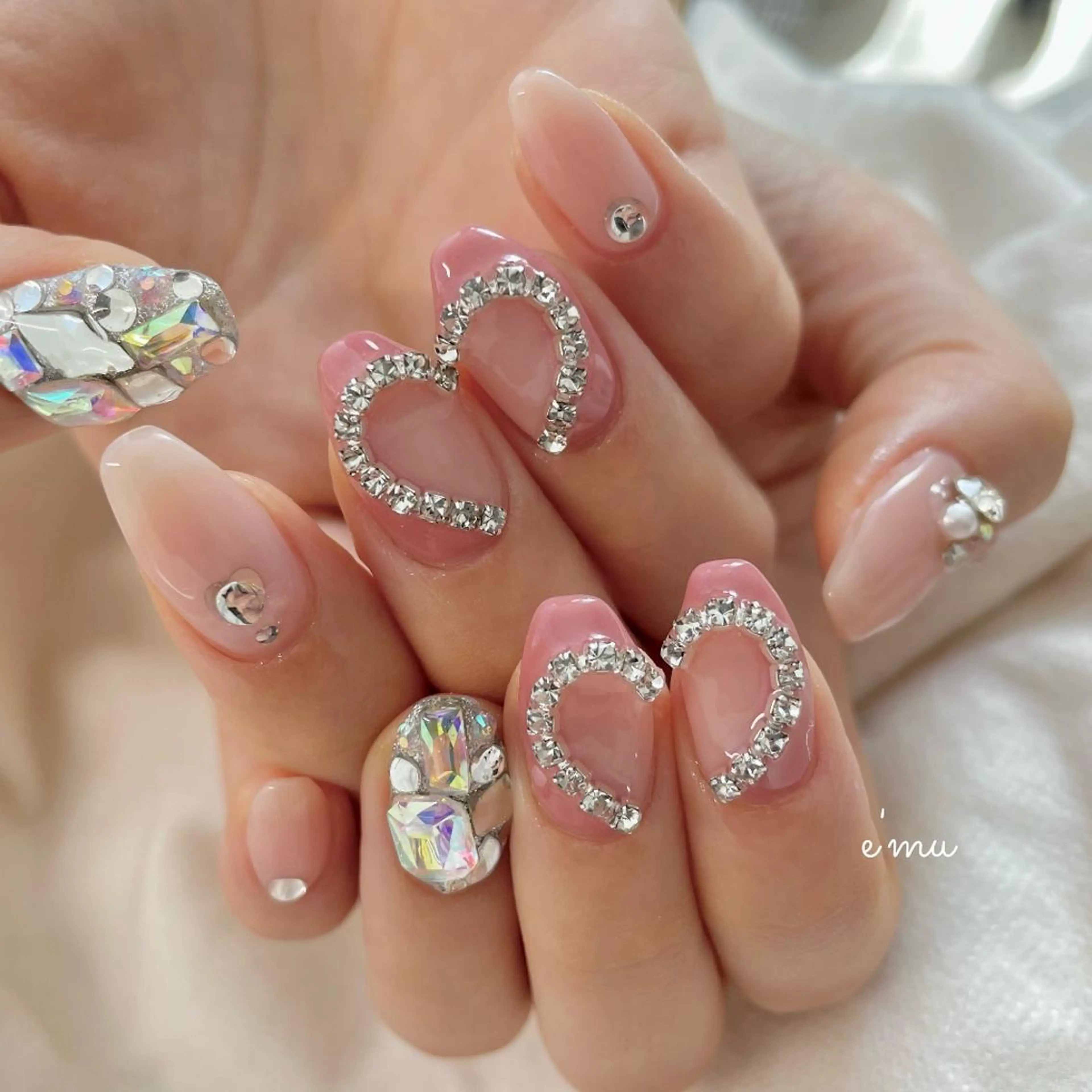 ネイル ハート キラキラネイル ピンク nail salon e'mu💐のネイルデザイン