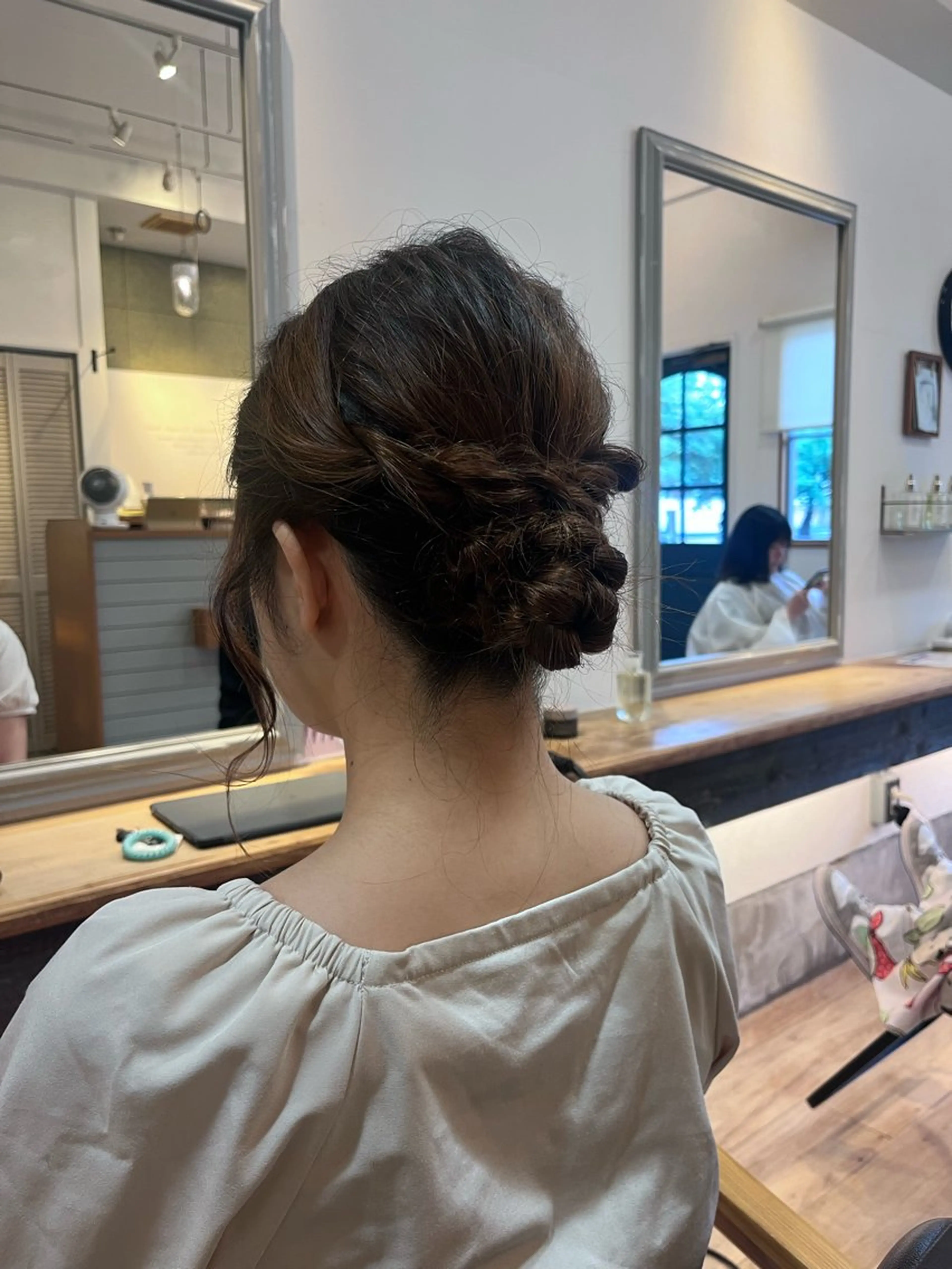 ハラちゃんカット✂︎ 透明感🩵ケアカラーのヘアスタイル